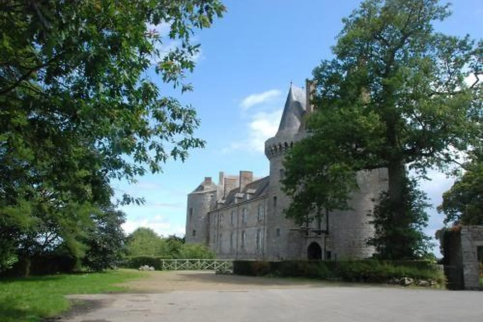 Lieux événementiels, CHÂTEAU DE MONTMURAN