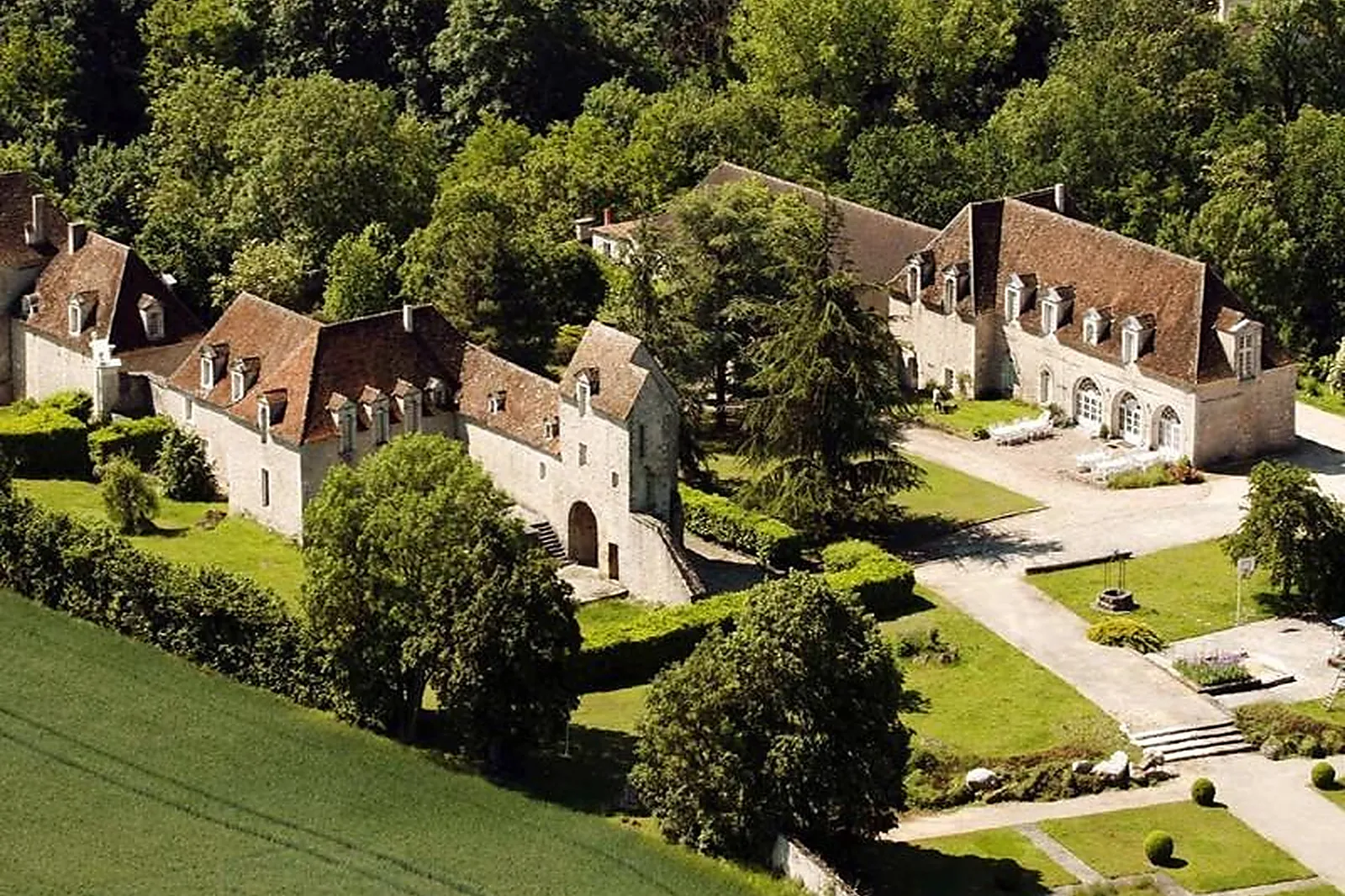 Lieux événementiels, CHÂTEAU DE MONTRAMÉ