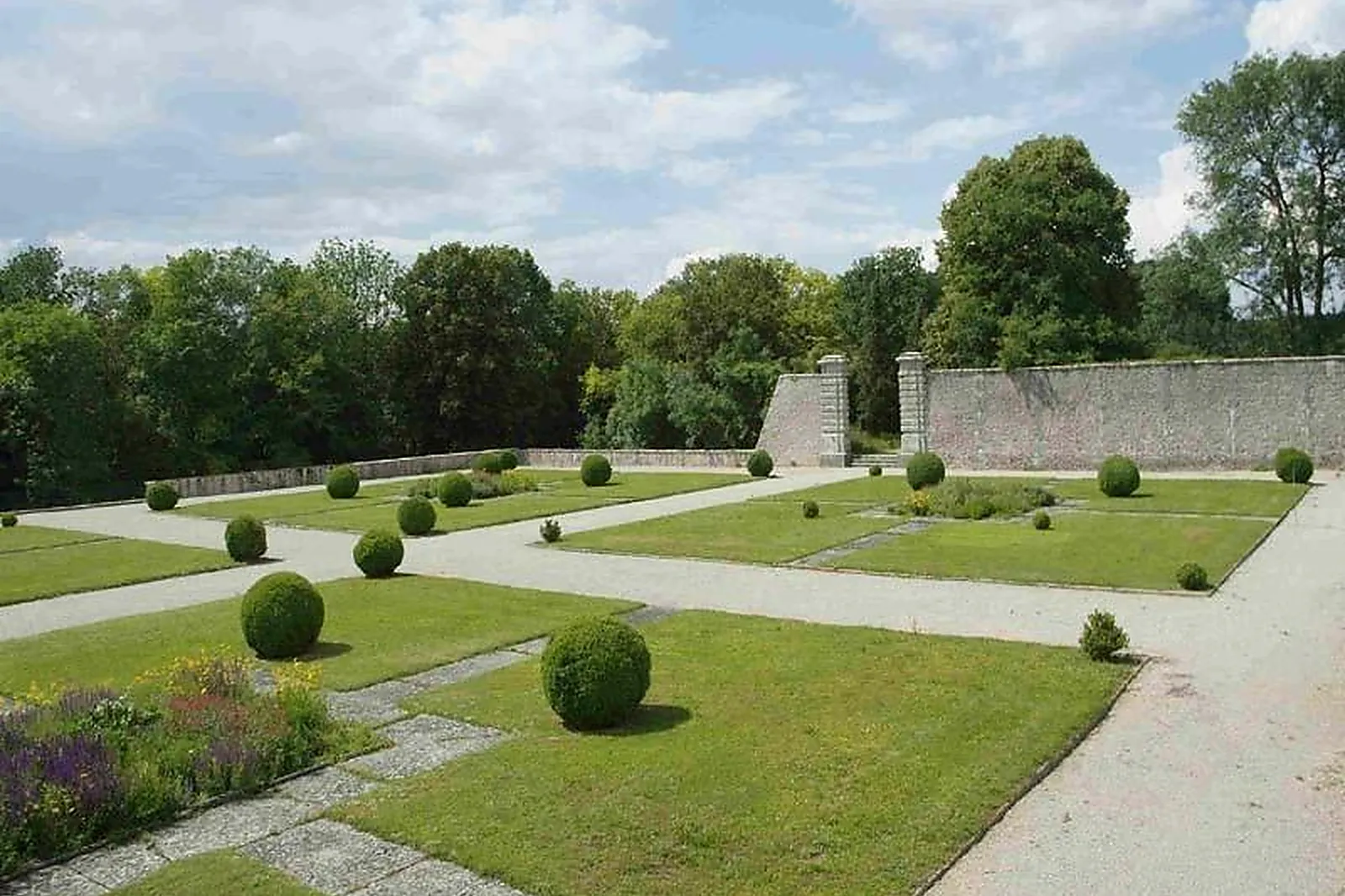 Lieux événementiels, CHÂTEAU DE MONTRAMÉ