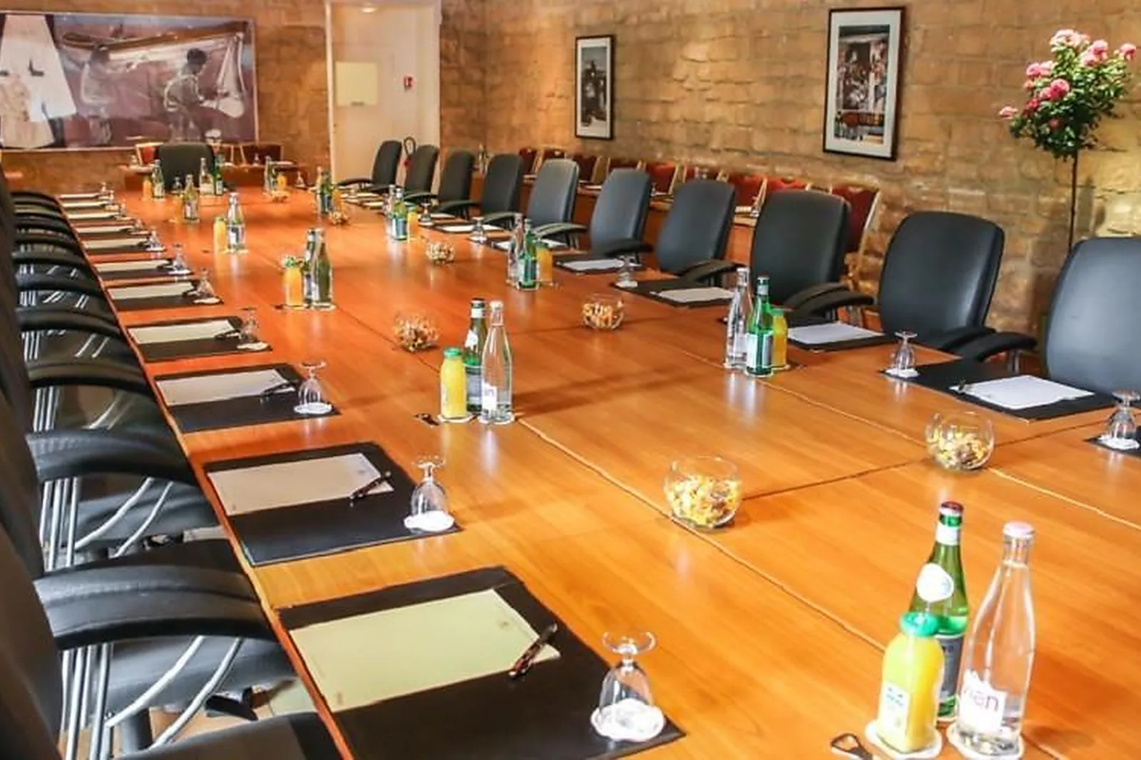 Lieux événementiels, CHÂTEAU DE MONTVILLARGENNE