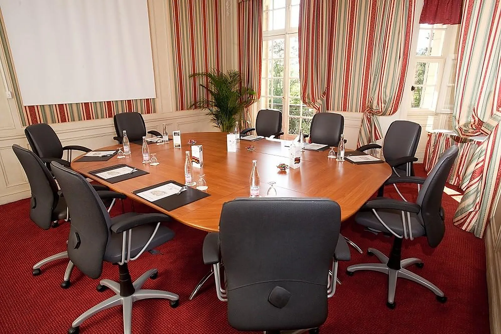 Lieux événementiels, CHÂTEAU DE MONTVILLARGENNE