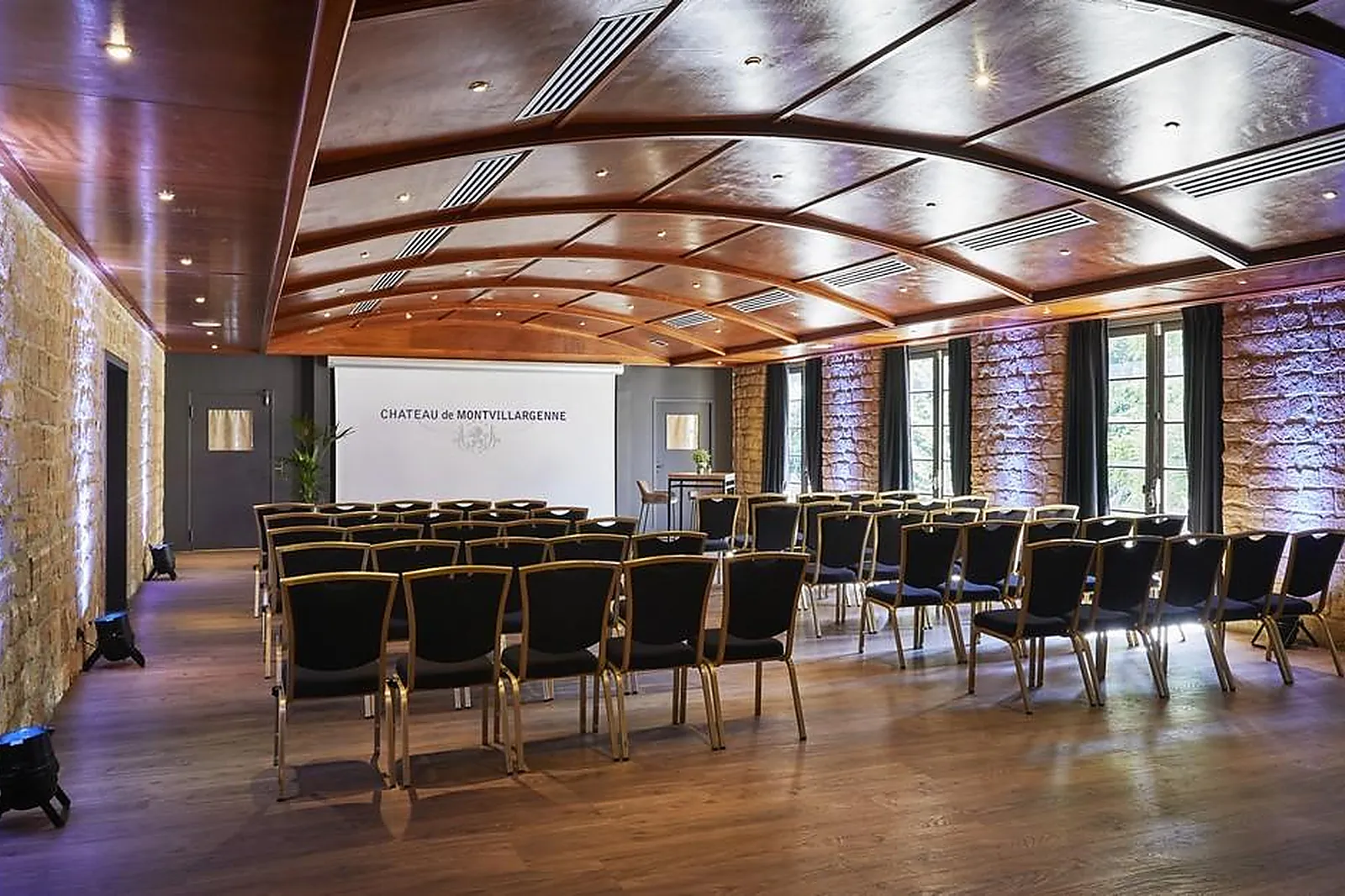 Lieux événementiels, CHÂTEAU DE MONTVILLARGENNE