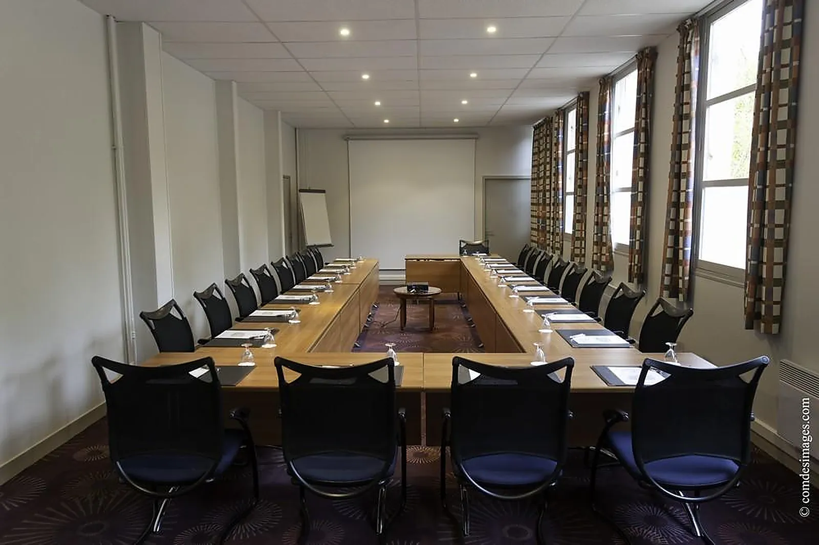 Lieux événementiels, CHÂTEAU DE MONTVILLARGENNE