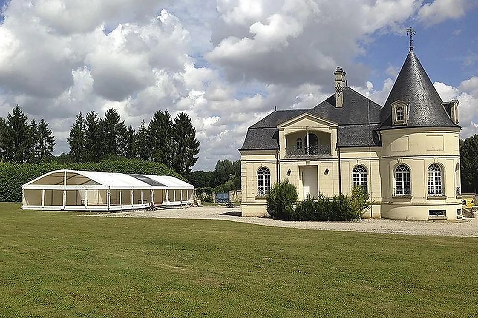 Lieux événementiels, CHÂTEAU DE NIZY LE COMTE