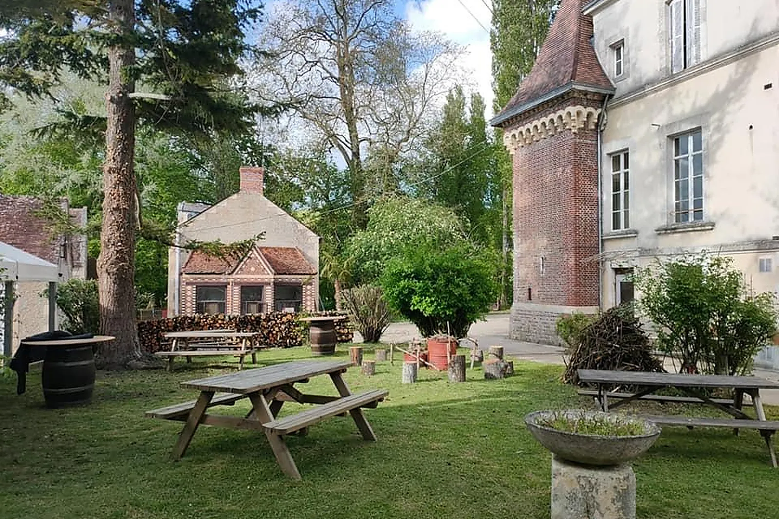 Lieux événementiels, CHÂTEAU DE OUÉZY