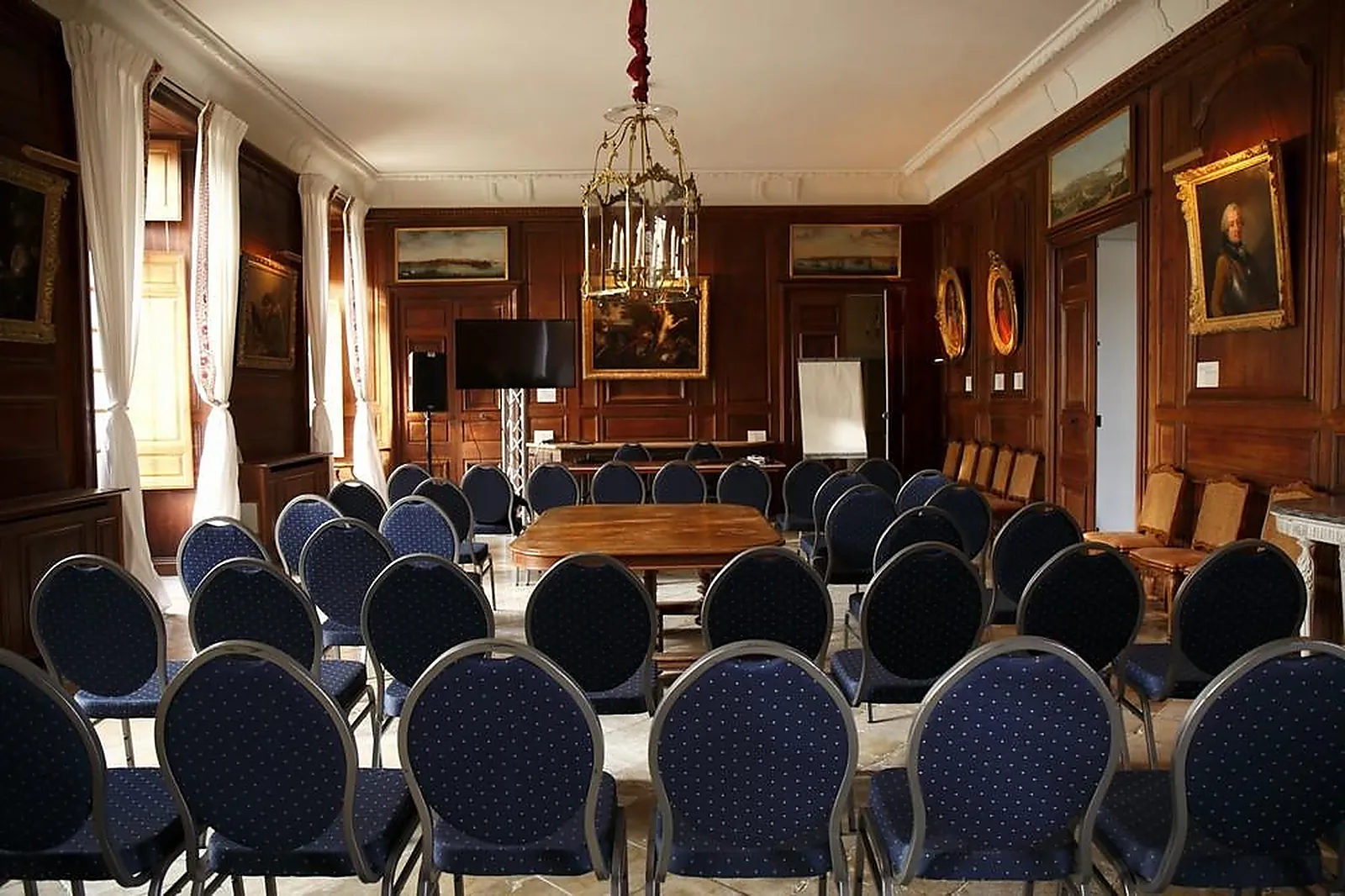 Lieux événementiels, CHÂTEAU DE PARENTIGNAT