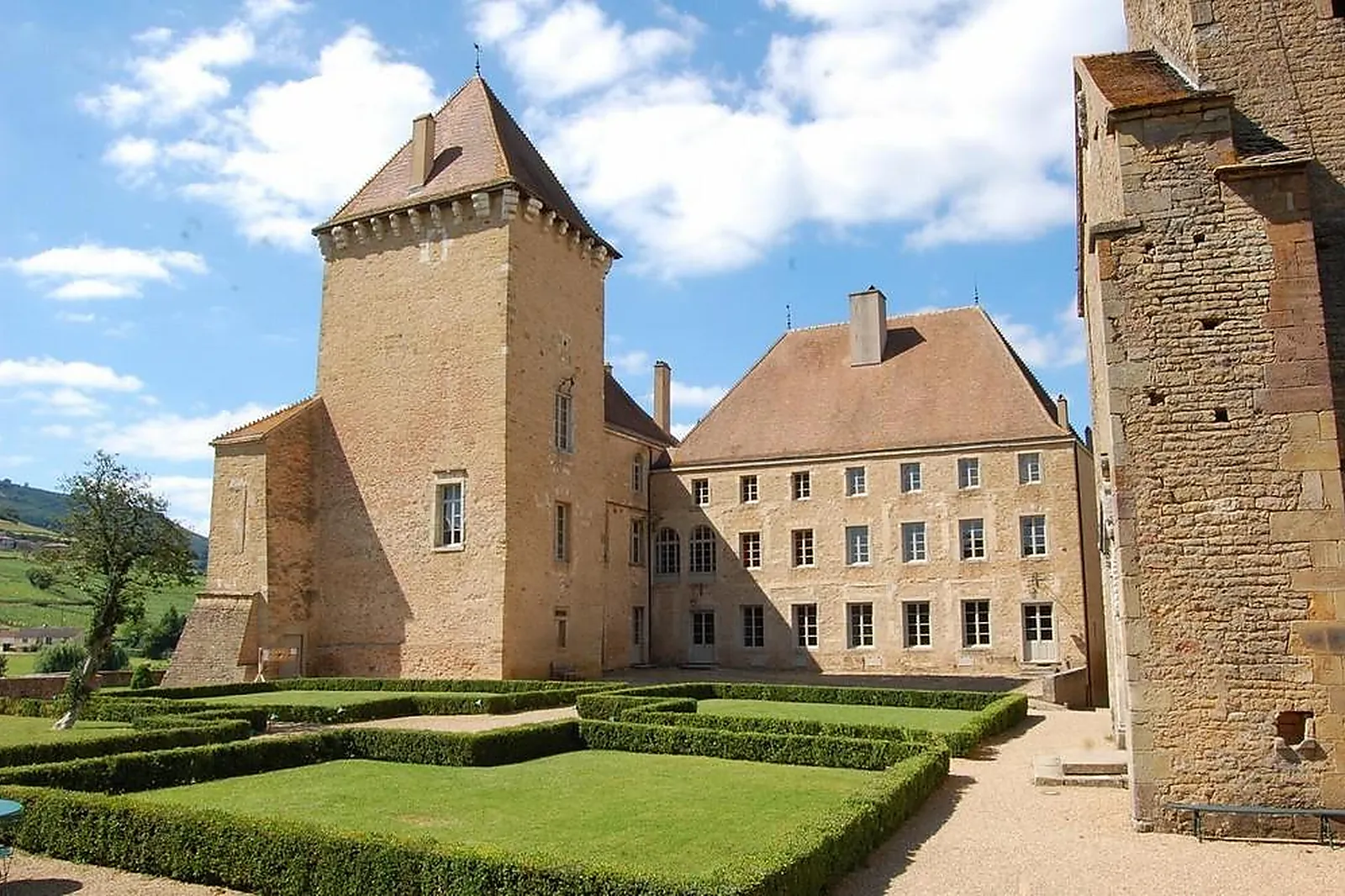 Lieux événementiels, CHÂTEAU DE PIERRECLOS