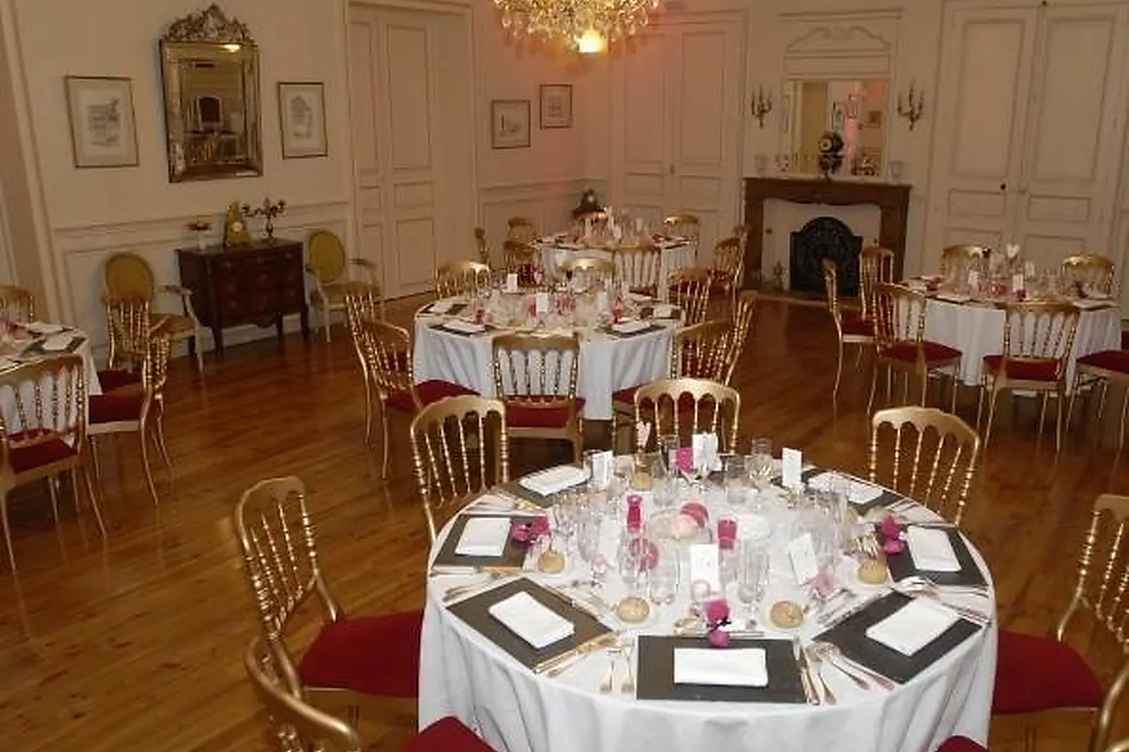 Lieux événementiels, CHÂTEAU DE PIERRY