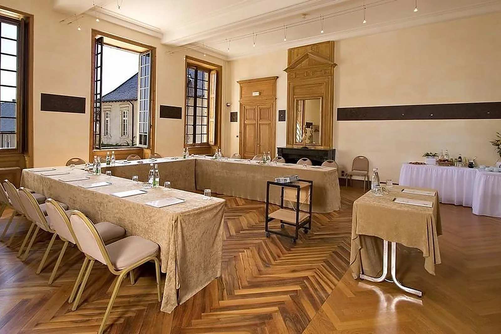 Lieux événementiels, CHATEAU DE PIZAY