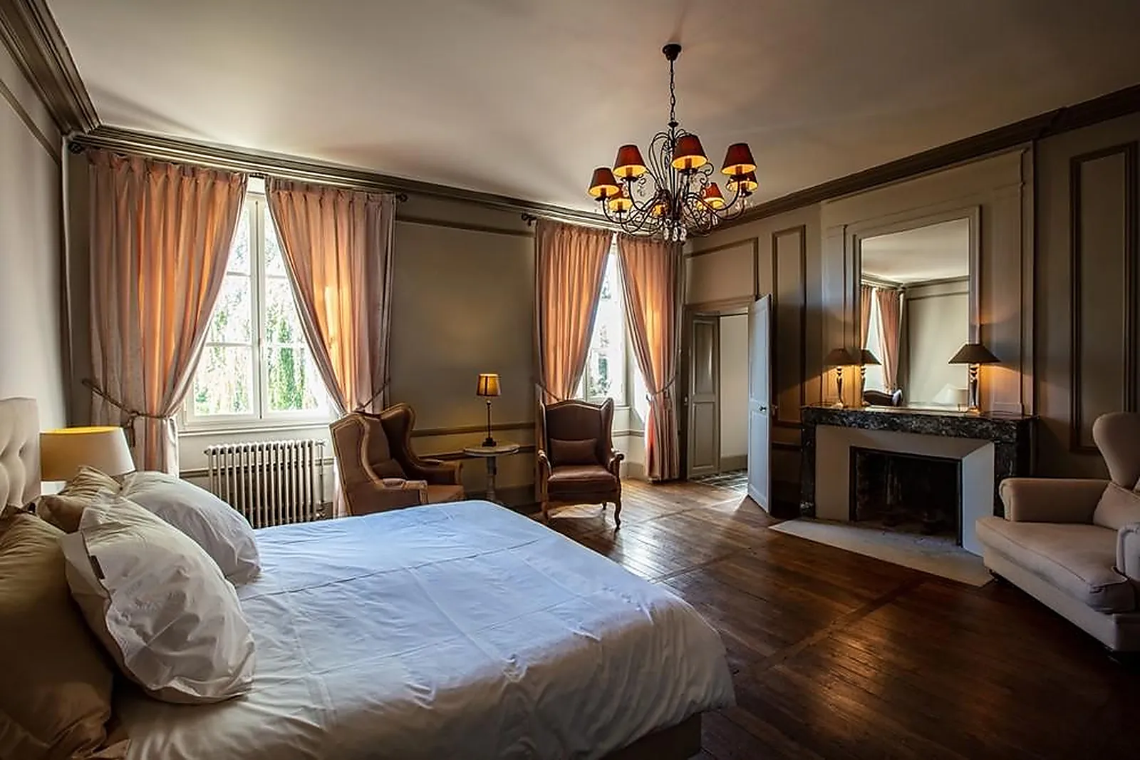 Lieux événementiels, CHÂTEAU DE PLANCHEVIENNE