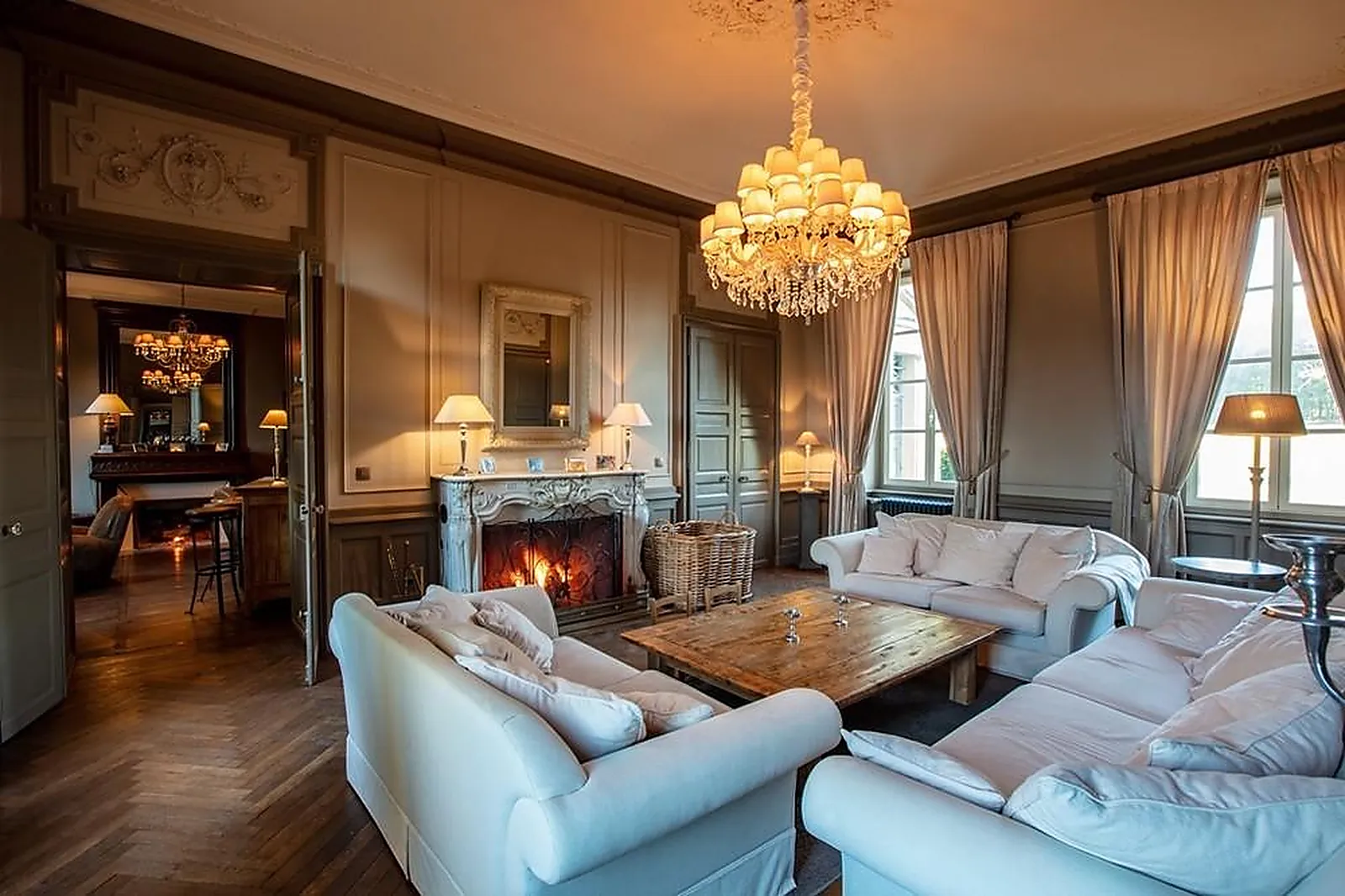 Lieux événementiels, CHÂTEAU DE PLANCHEVIENNE