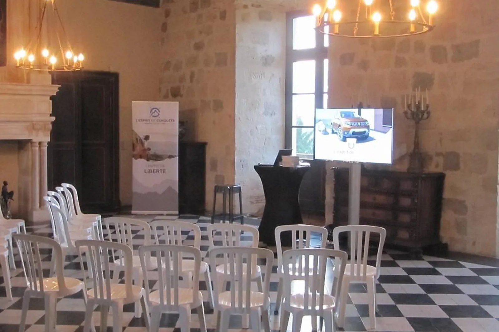 Lieux événementiels, CHÂTEAU DE POUDENAS