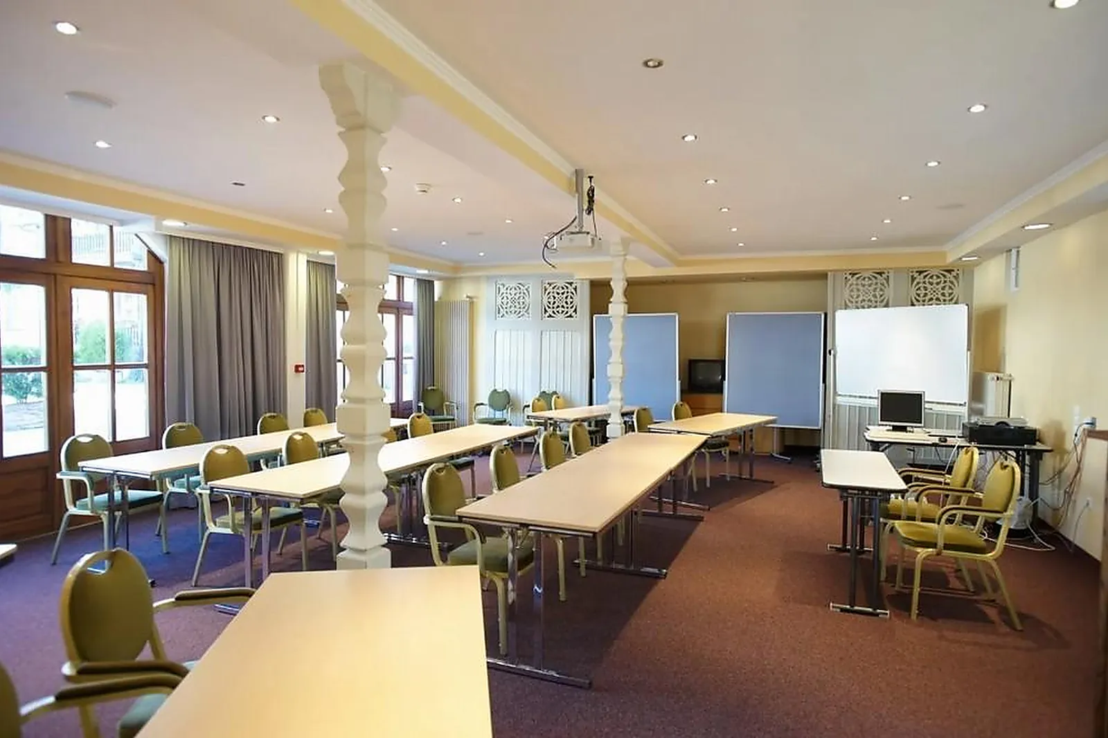 Lieux événementiels, CHÂTEAU DE POURTALÈS