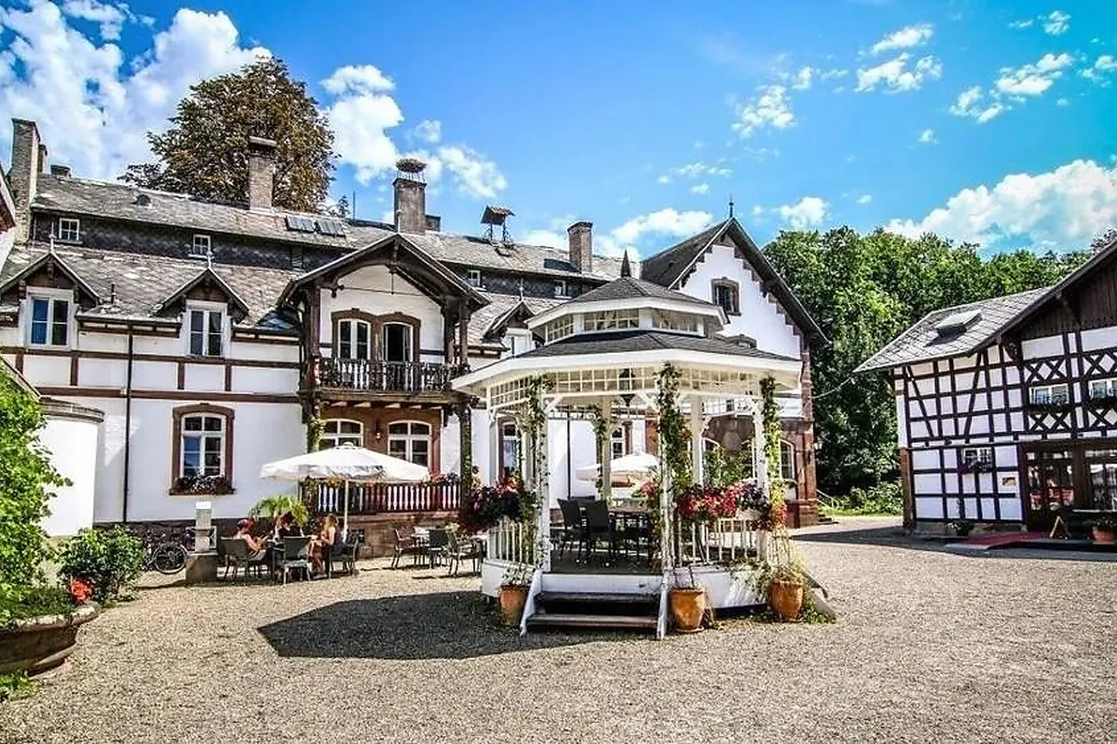 Lieux événementiels, CHÂTEAU DE POURTALÈS