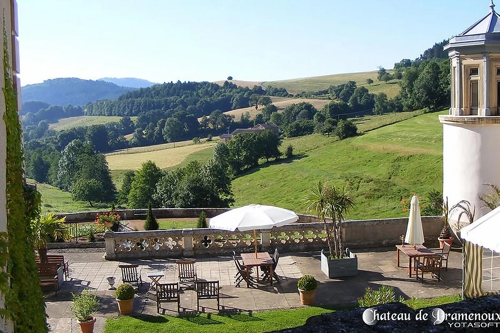 Lieux événementiels, CHÂTEAU DE PRAMENOUX