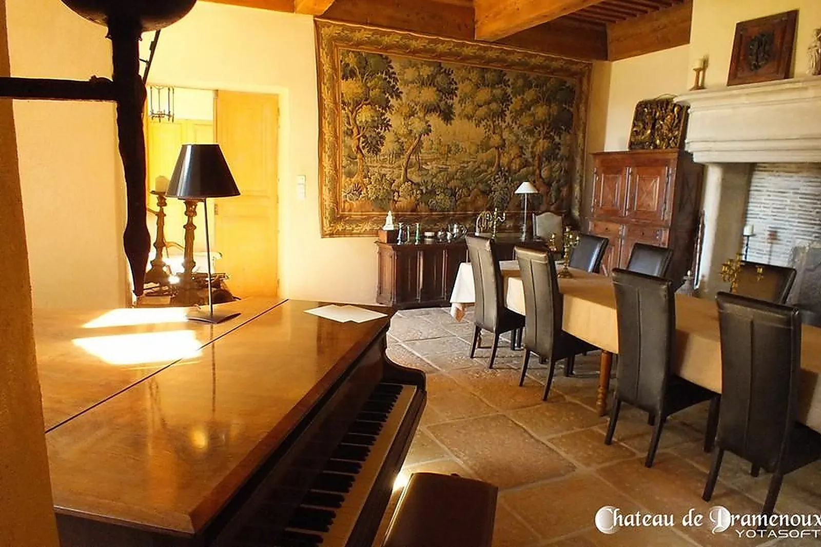 Lieux événementiels, CHÂTEAU DE PRAMENOUX