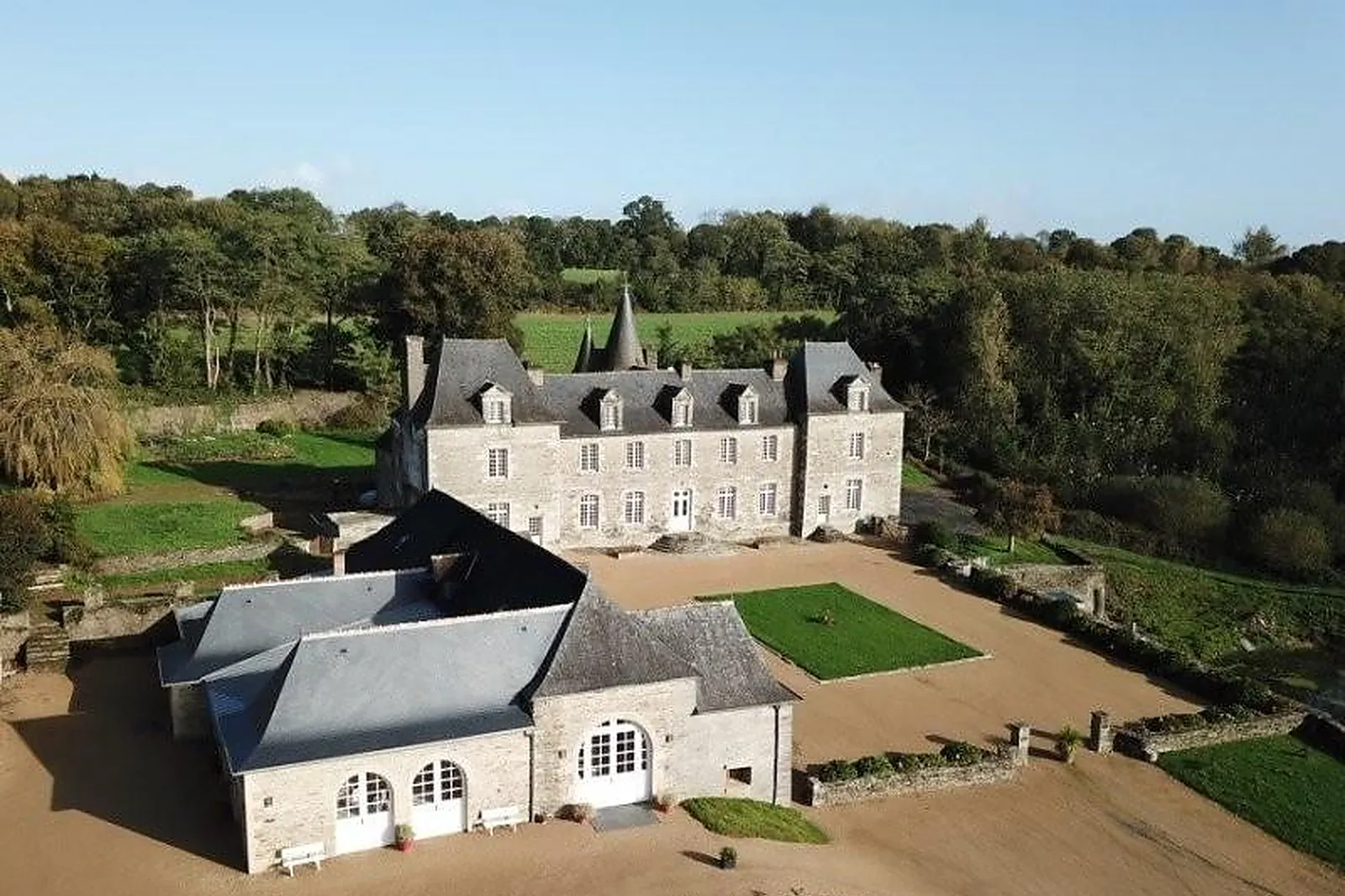 Lieux événementiels, CHÂTEAU DE PRATULO