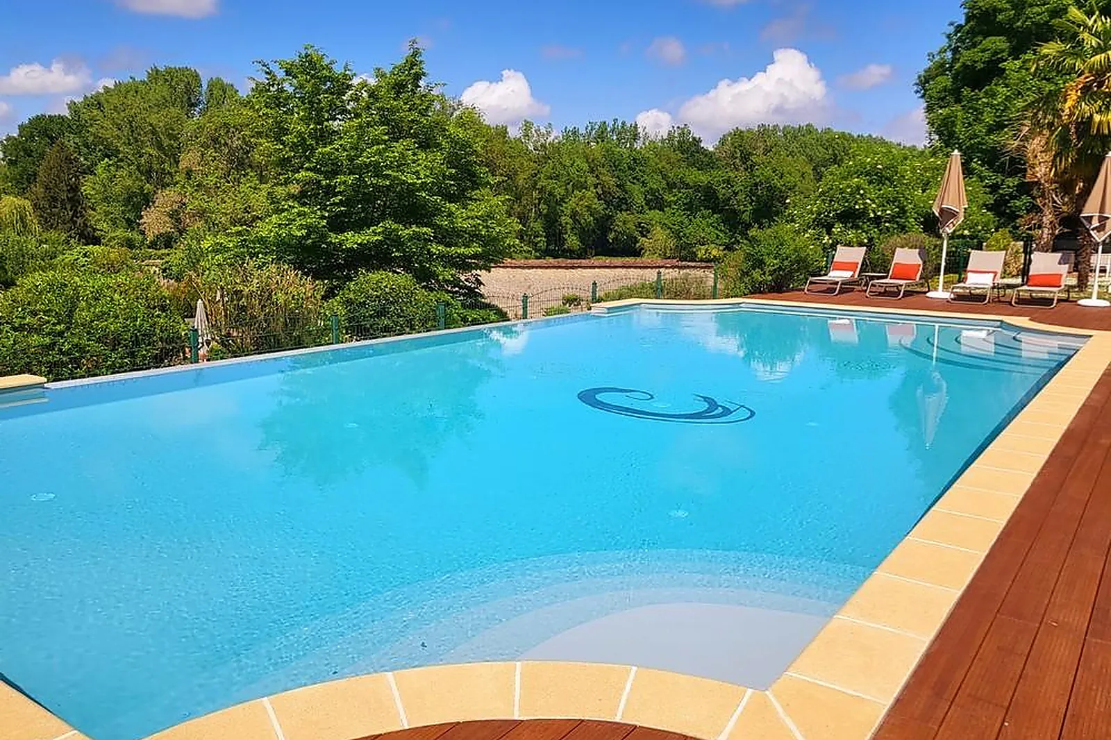 Lieux événementiels, CHÂTEAU DE PRAY