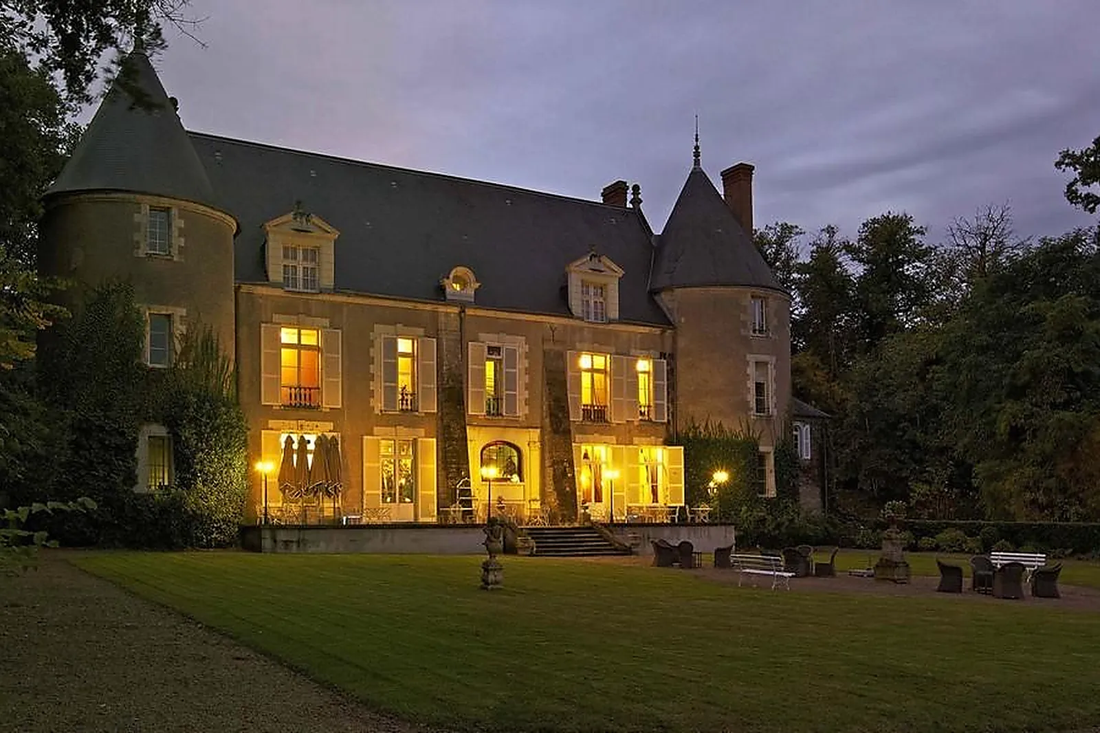 Lieux événementiels, CHÂTEAU DE PRAY
