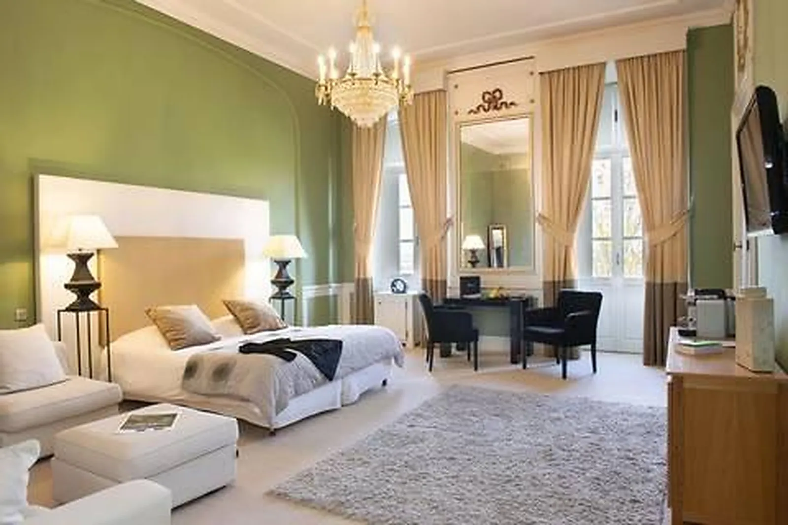 Lieux événementiels, CHATEAU DE ROCHEGUDE