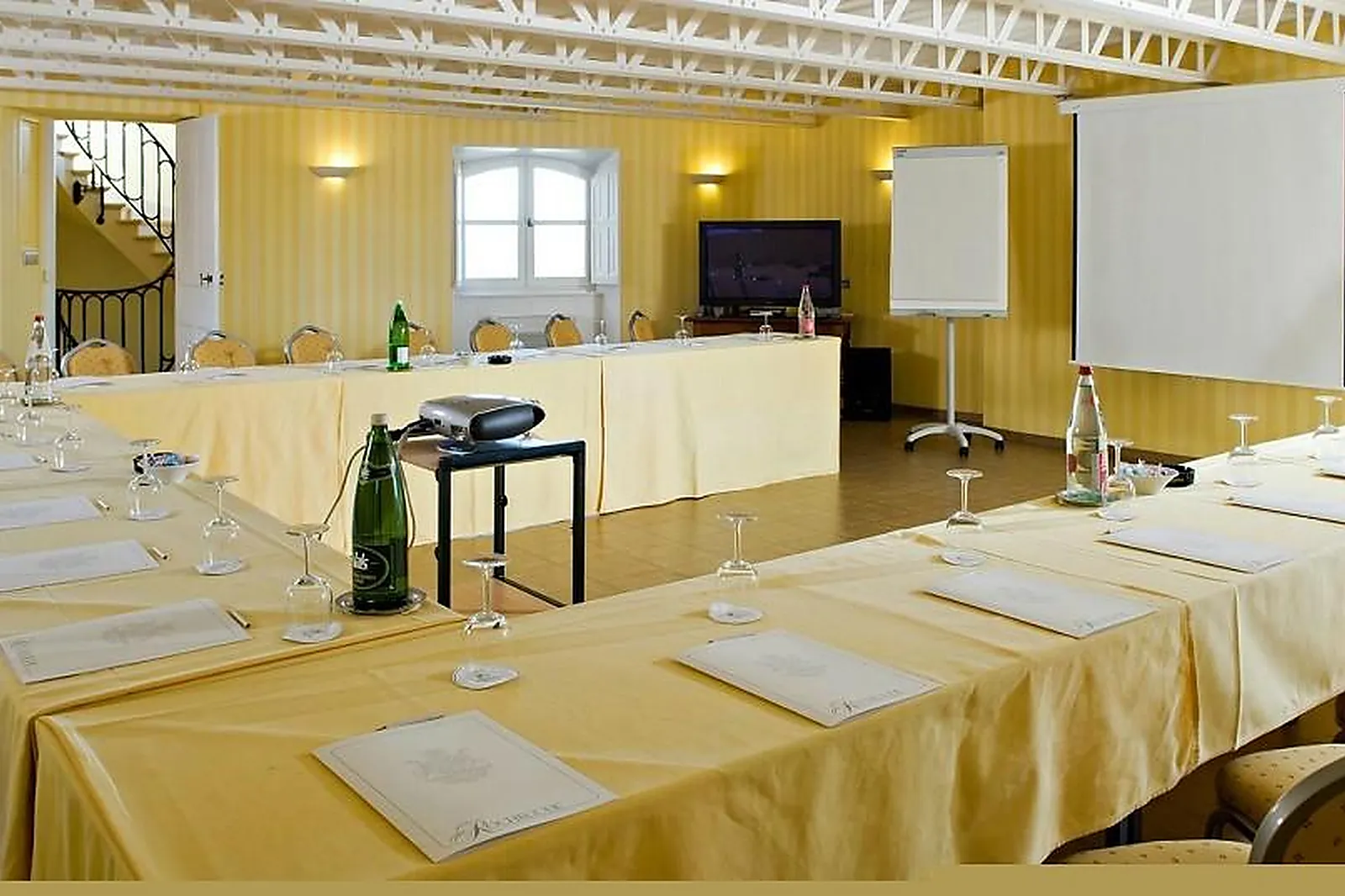 Lieux événementiels, CHATEAU DE ROCHEGUDE