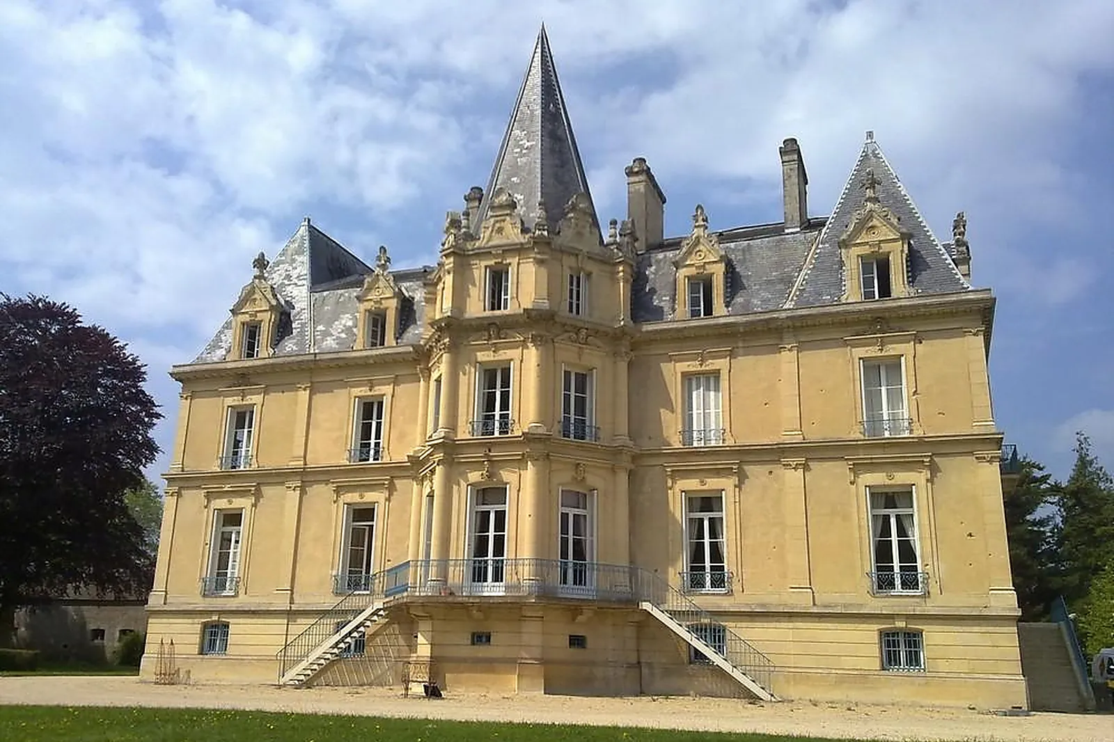 Lieux événementiels, CHÂTEAU DE ROTS