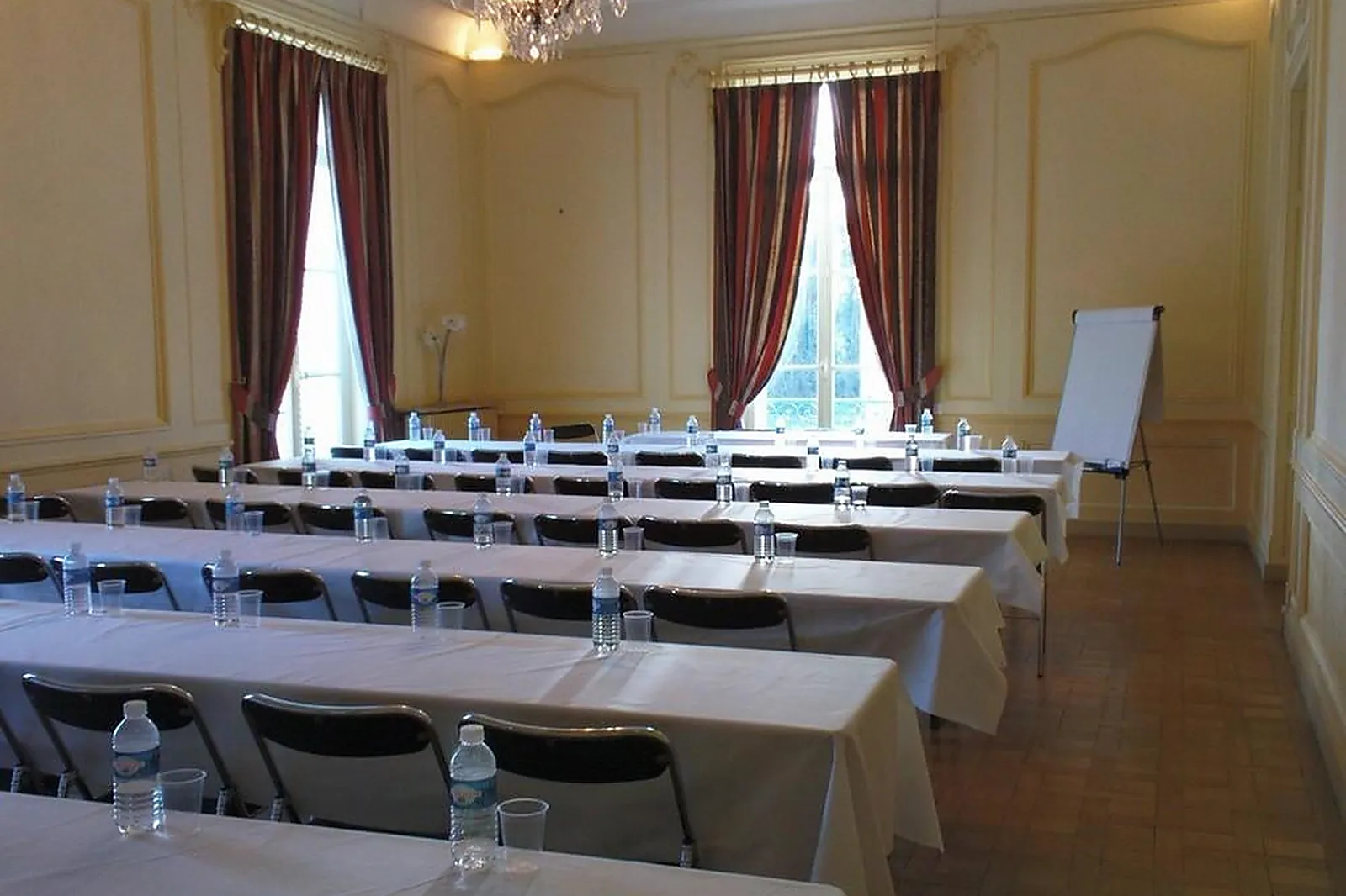 Lieux événementiels, CHÂTEAU DE ROTS