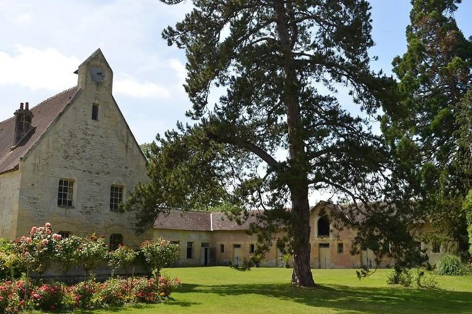 Lieux événementiels, CHÂTEAU DE ROTS