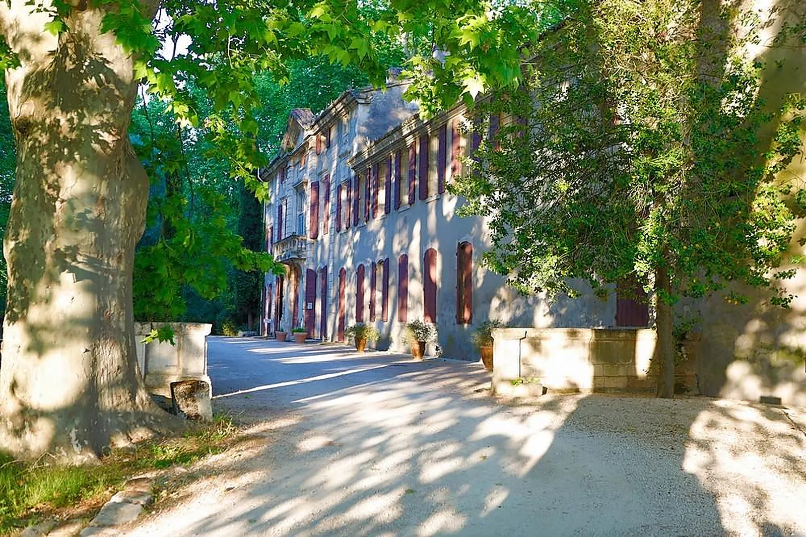 Lieux événementiels, CHÂTEAU DE ROUSSAN