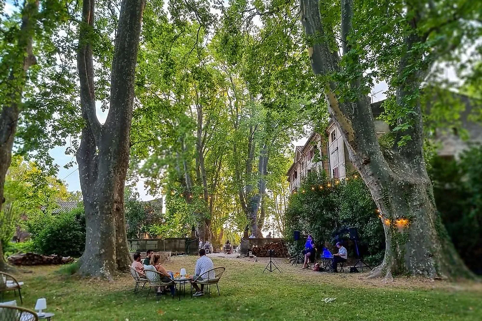 Lieux événementiels, CHÂTEAU DE ROUSSAN