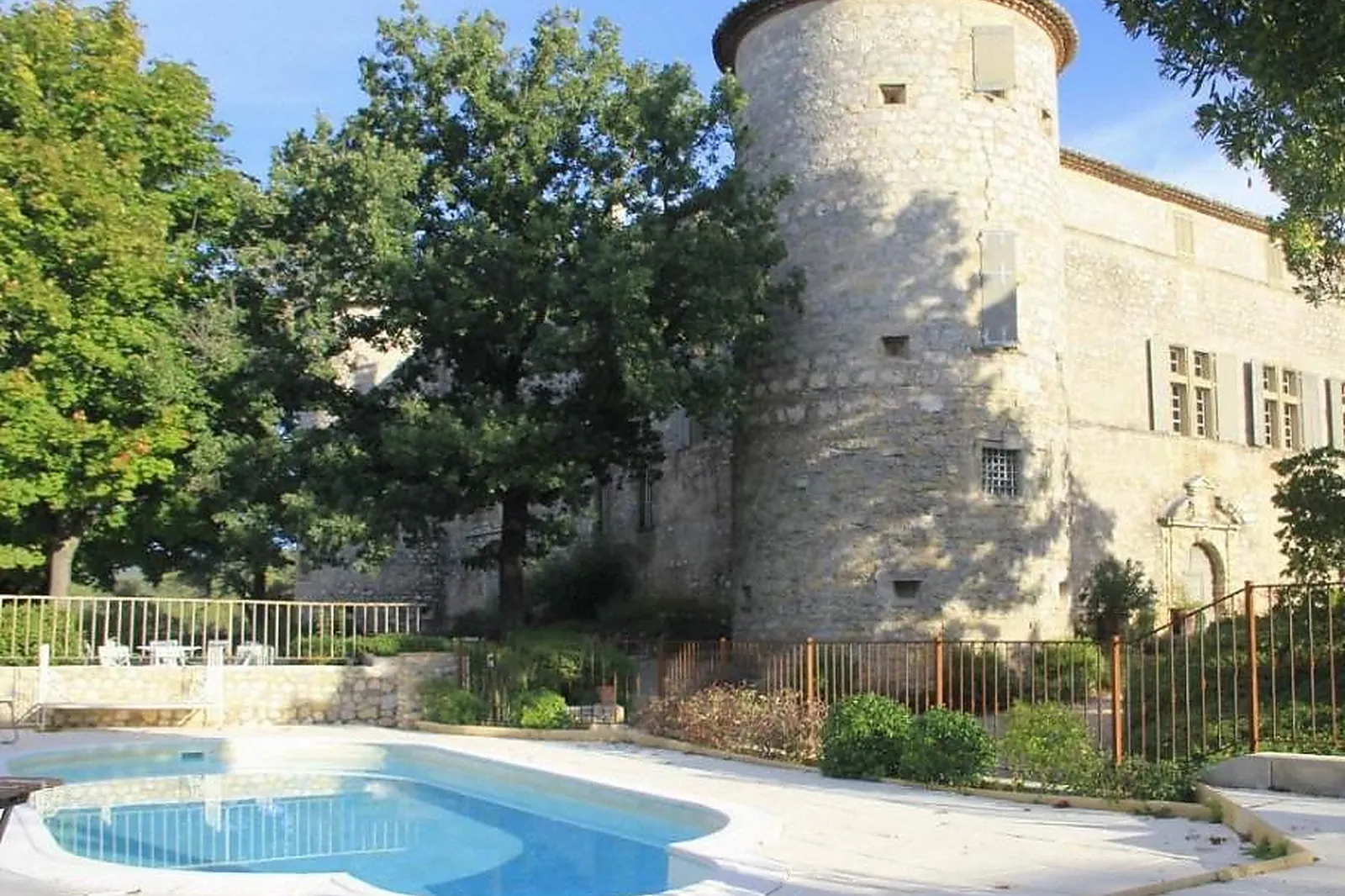 Lieux événementiels, CHÂTEAU DE ROUSSON