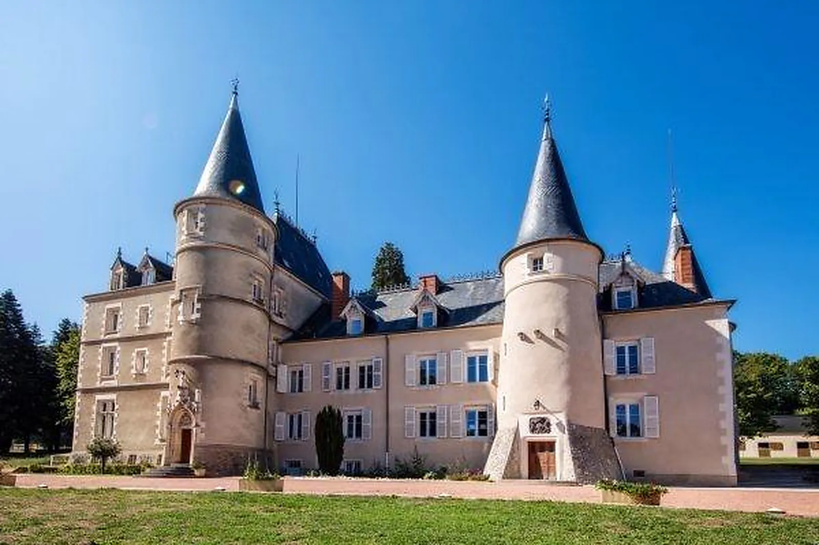 Lieux événementiels, CHÂTEAU DE SAINT ALYRE