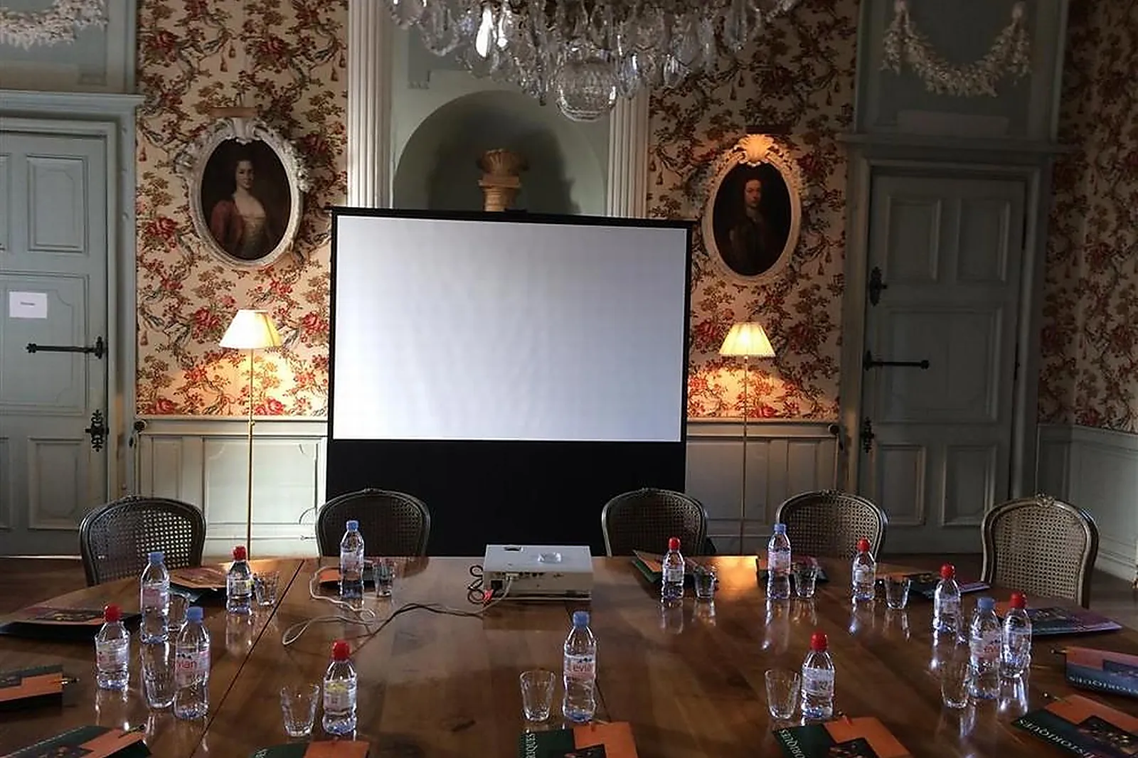 Lieux événementiels, CHÂTEAU DE SAINT-LOUP