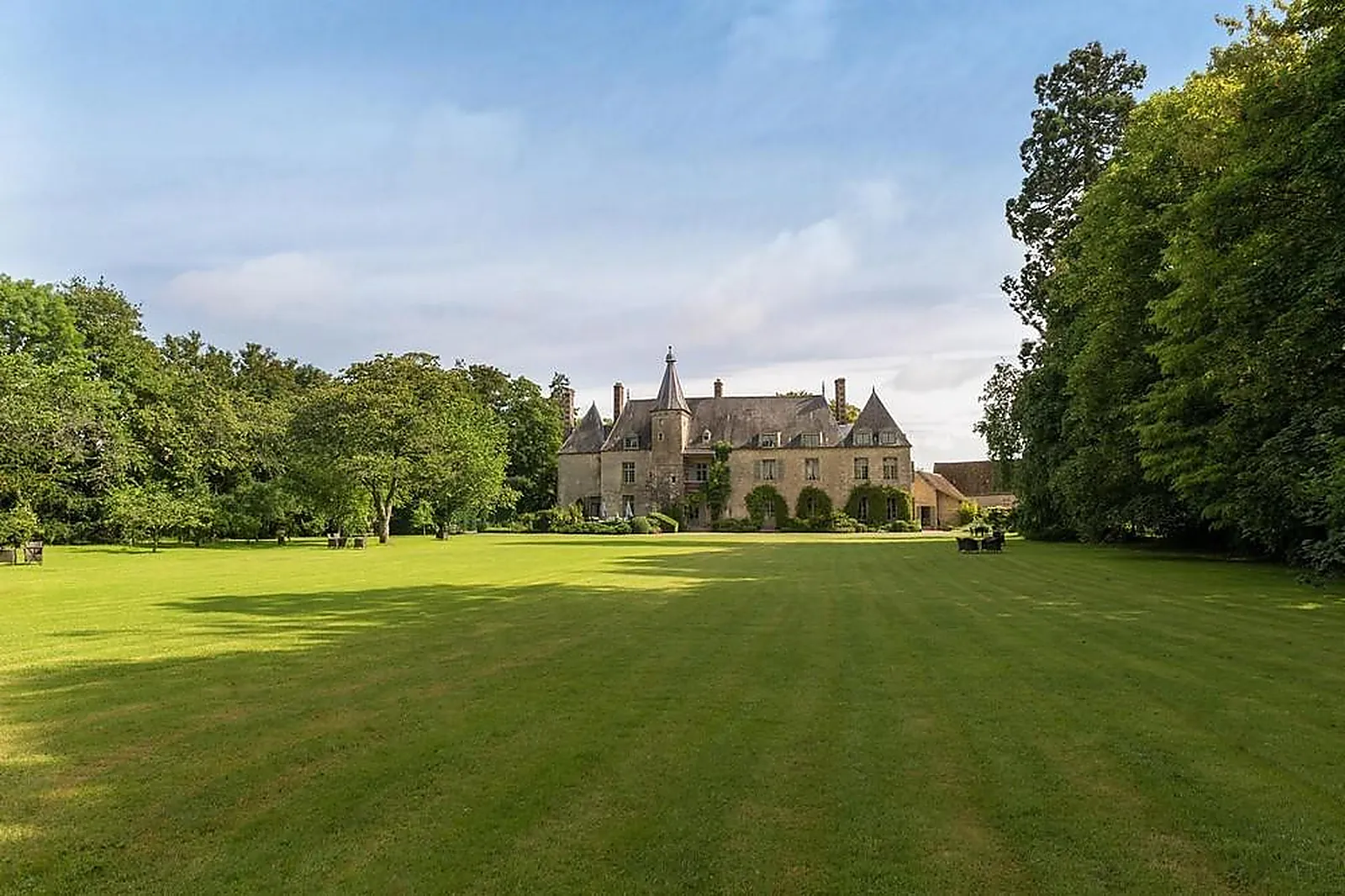Lieux événementiels, CHÂTEAU DE SAINT PATERNE
