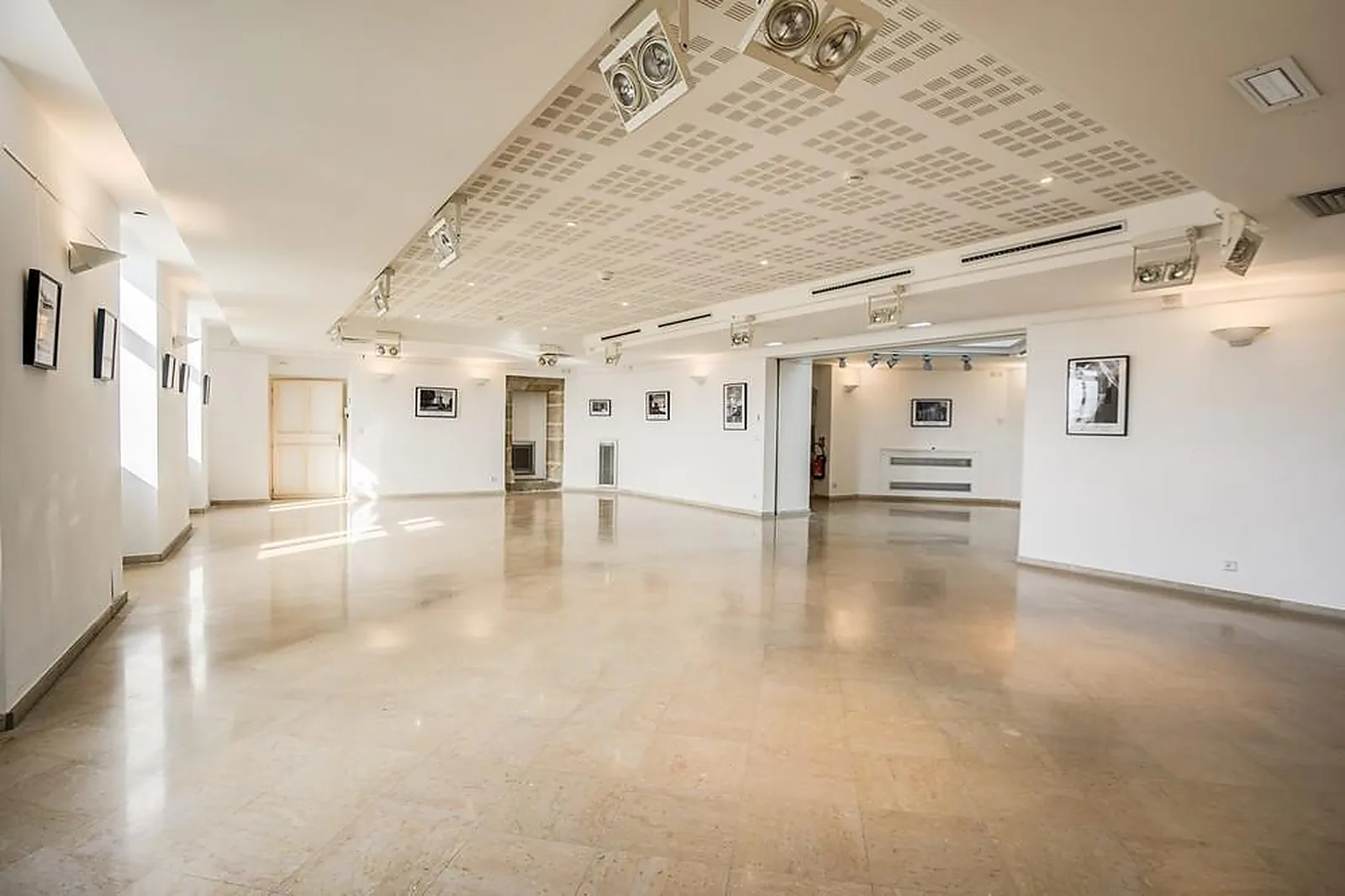 Lieux événementiels, CHATEAU DE SAINT PRIEST