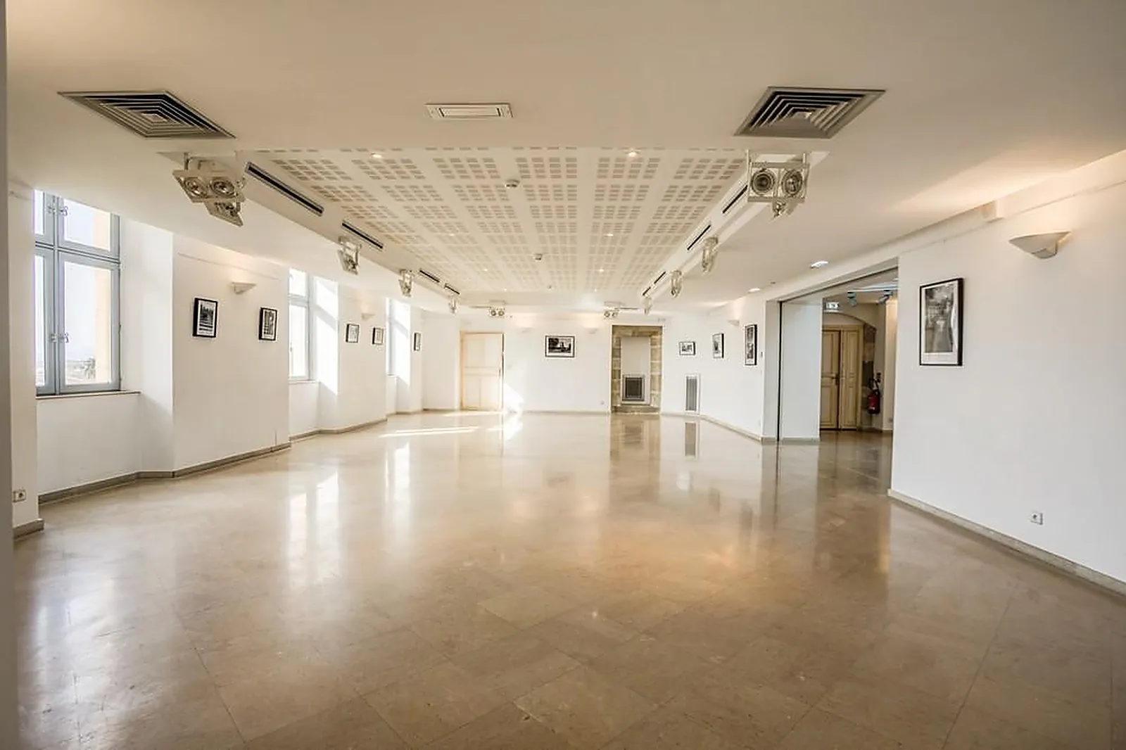 Lieux événementiels, CHATEAU DE SAINT PRIEST