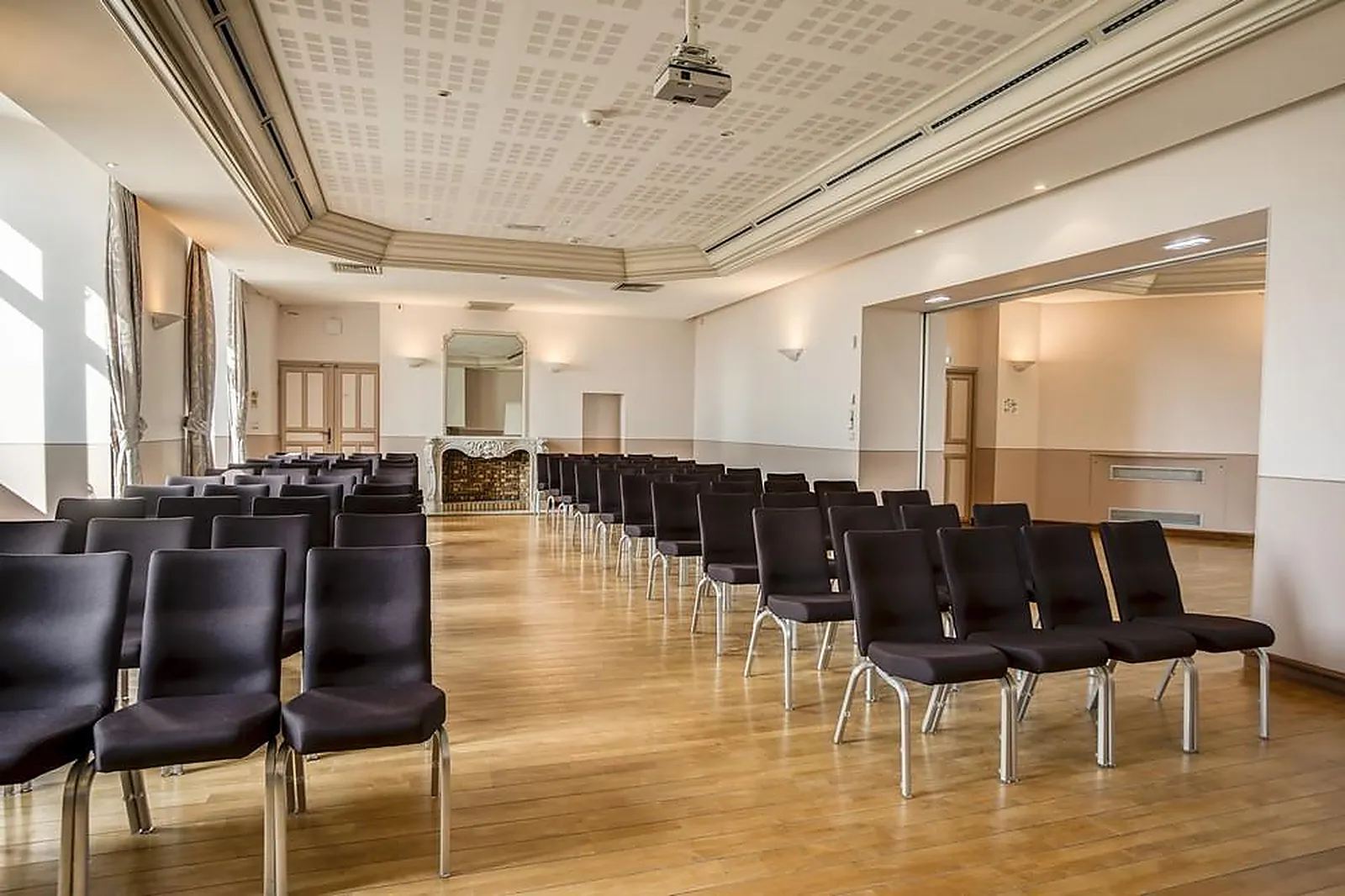 Lieux événementiels, CHATEAU DE SAINT PRIEST