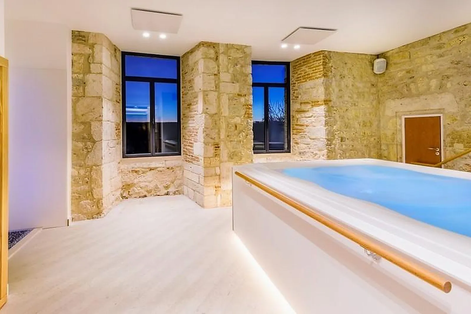 Lieux événementiels, CHÂTEAU DE SALETTES