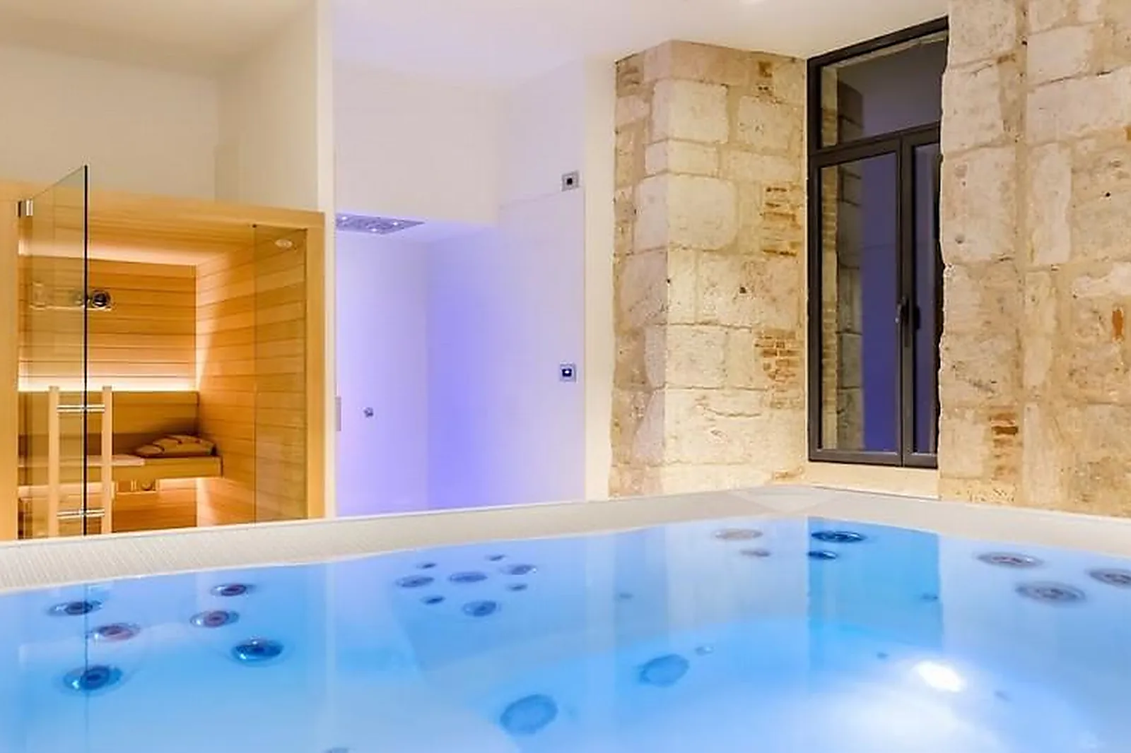 Lieux événementiels, CHÂTEAU DE SALETTES