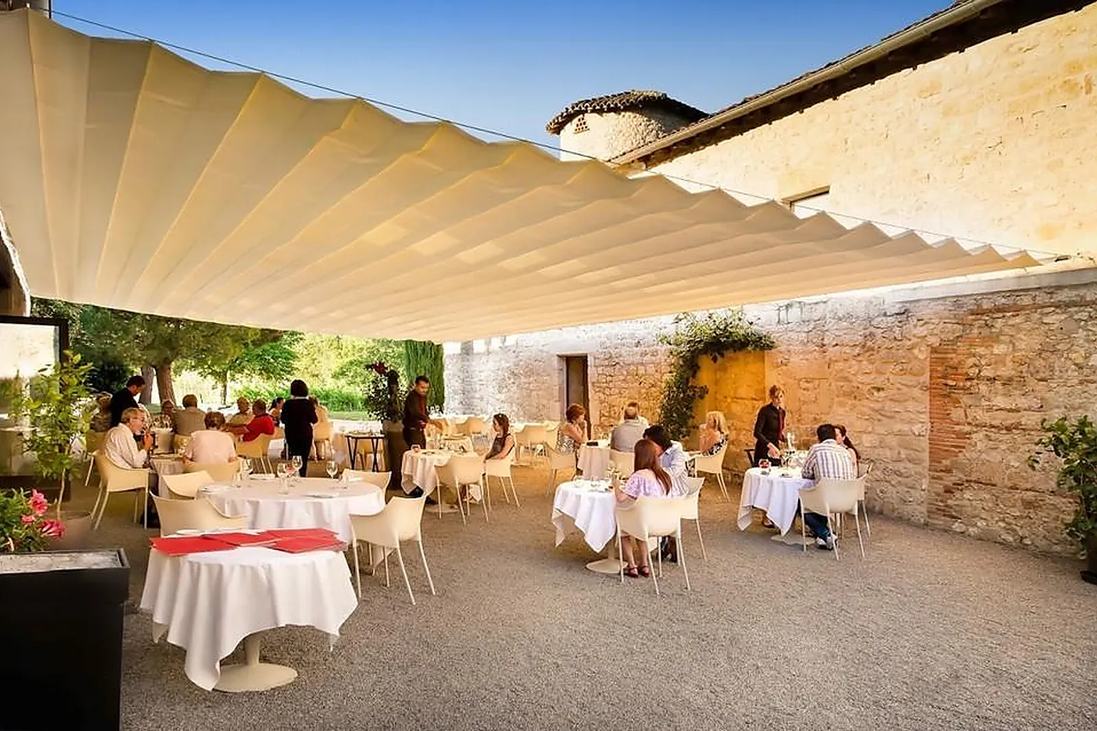 Lieux événementiels, CHÂTEAU DE SALETTES