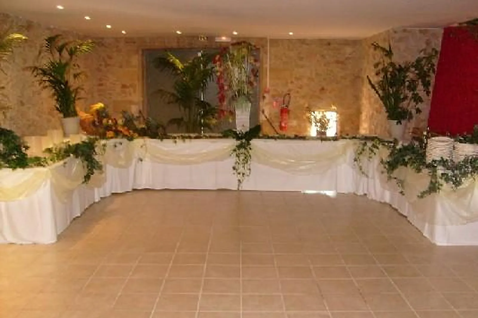 Lieux événementiels, CHÂTEAU DE SENEGUIER