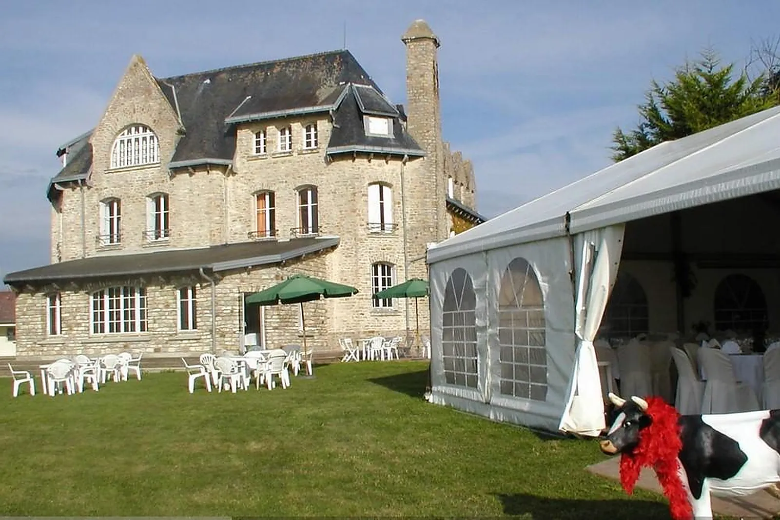 Lieux événementiels, CHÂTEAU DE SURVILLE