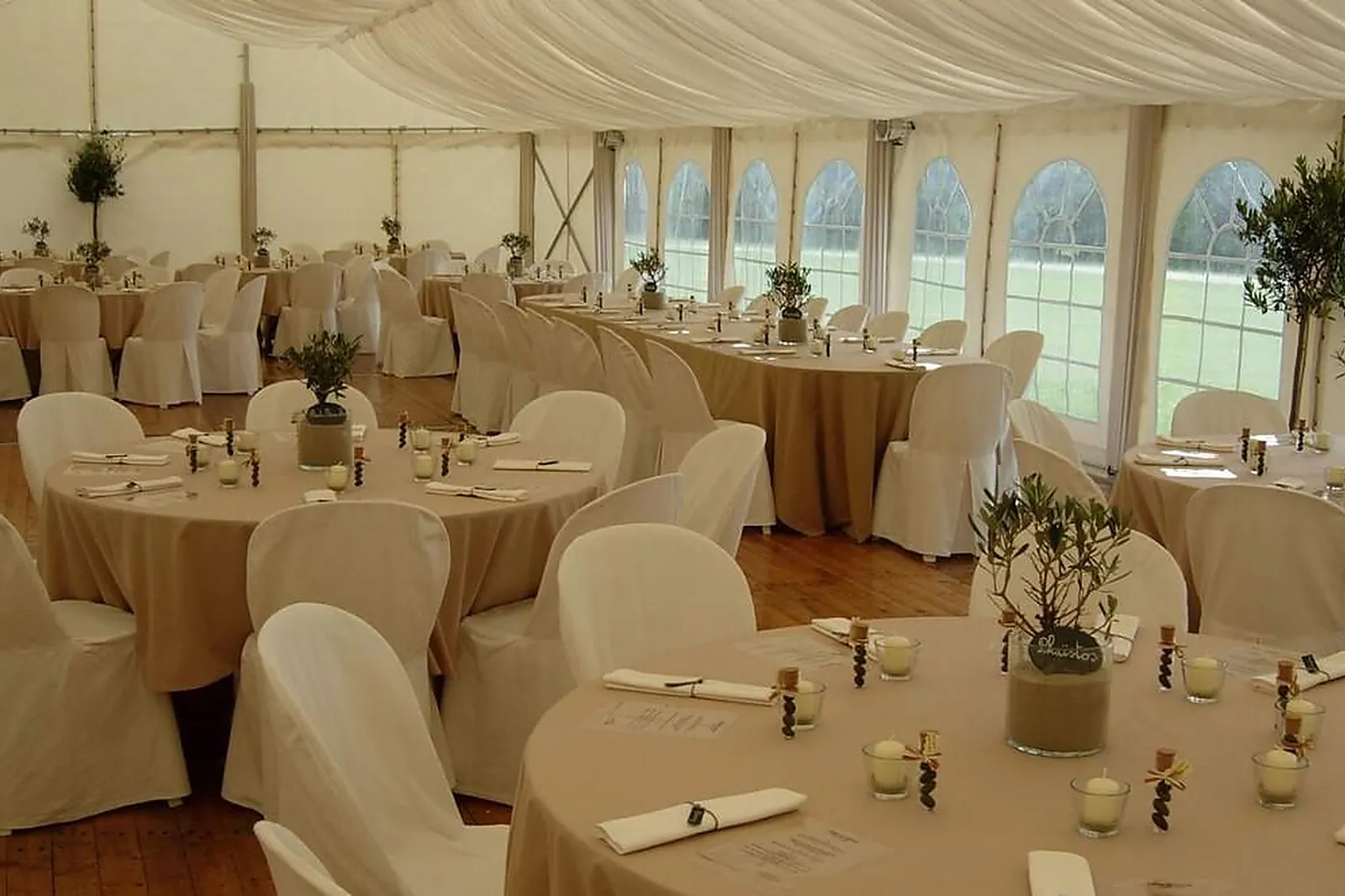 Lieux événementiels, CHÂTEAU DE SURVILLE