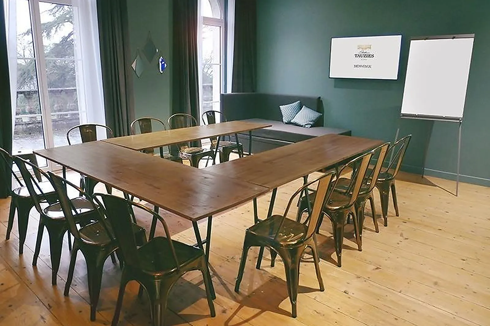 Lieux événementiels, CHÂTEAU DE TAUZIES