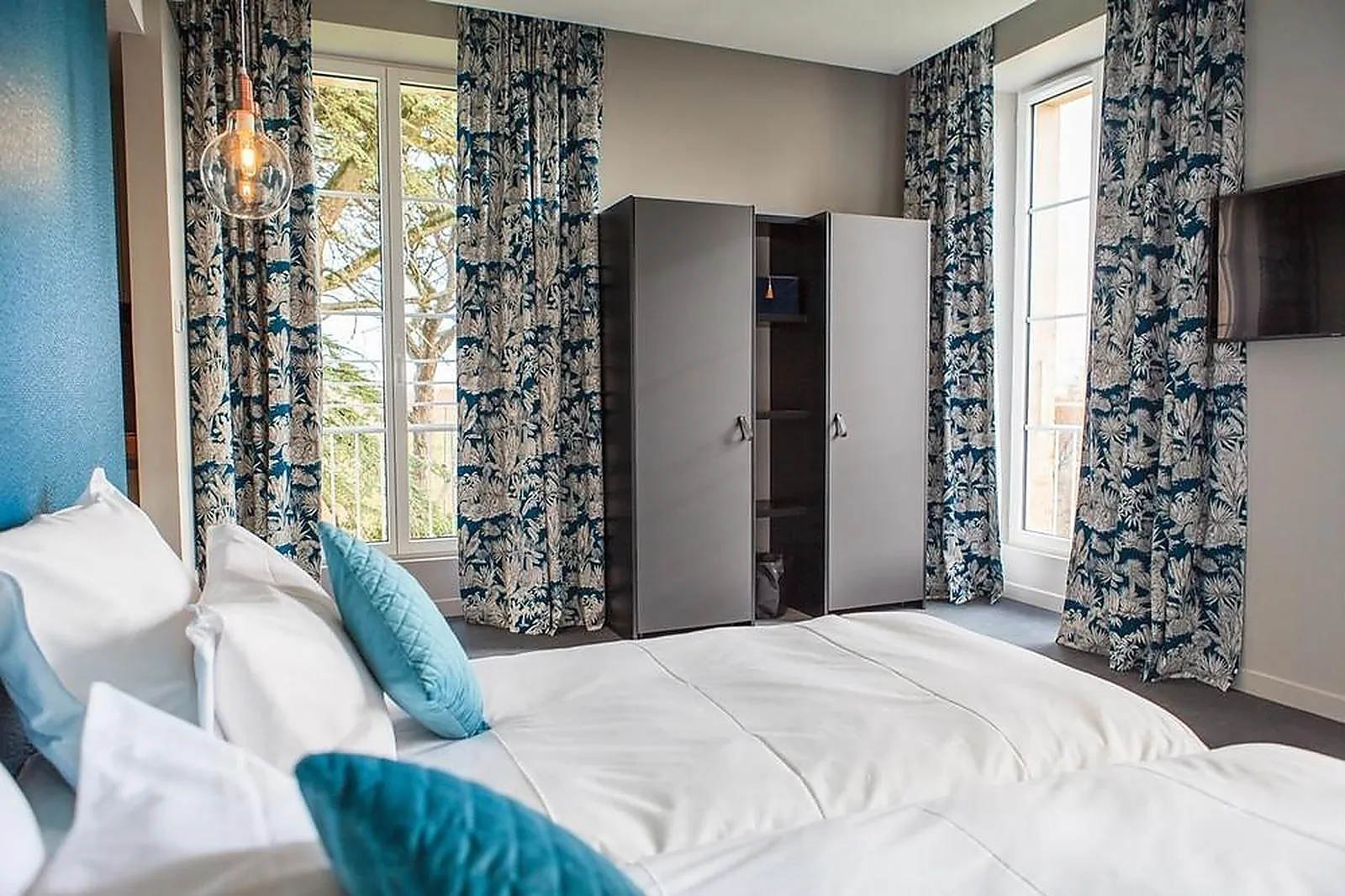 Lieux événementiels, CHÂTEAU DE TAUZIES