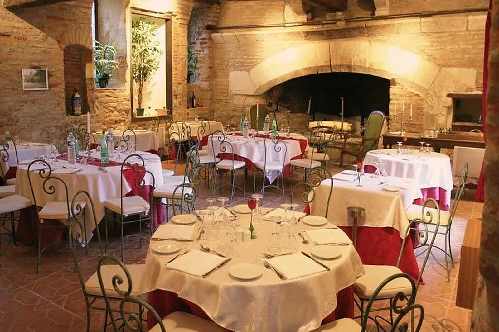 Lieux événementiels, CHÂTEAU DE TERRIDES