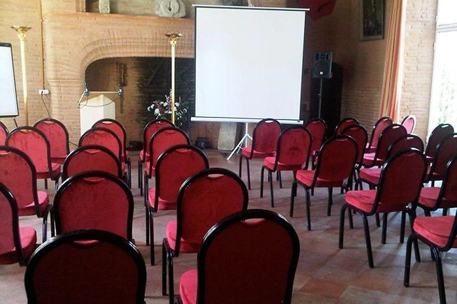 Lieux événementiels, CHÂTEAU DE THÉGRA