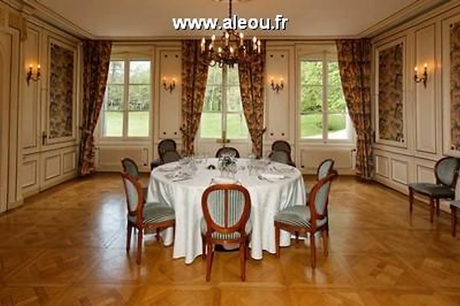 Lieux événementiels, CHÂTEAU DE THILLOMBOIS