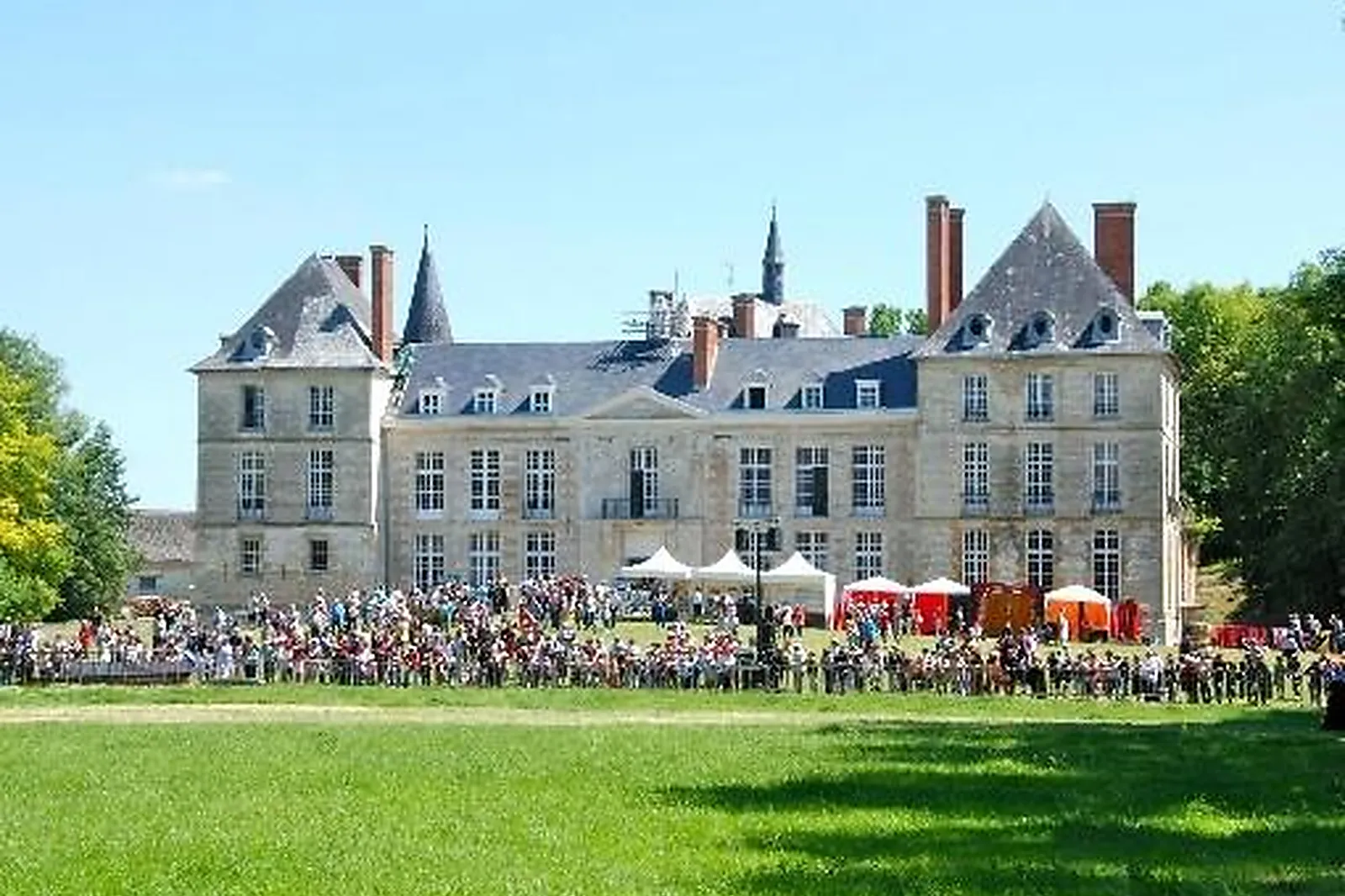 Lieux événementiels, CHÂTEAU DE THUGNY