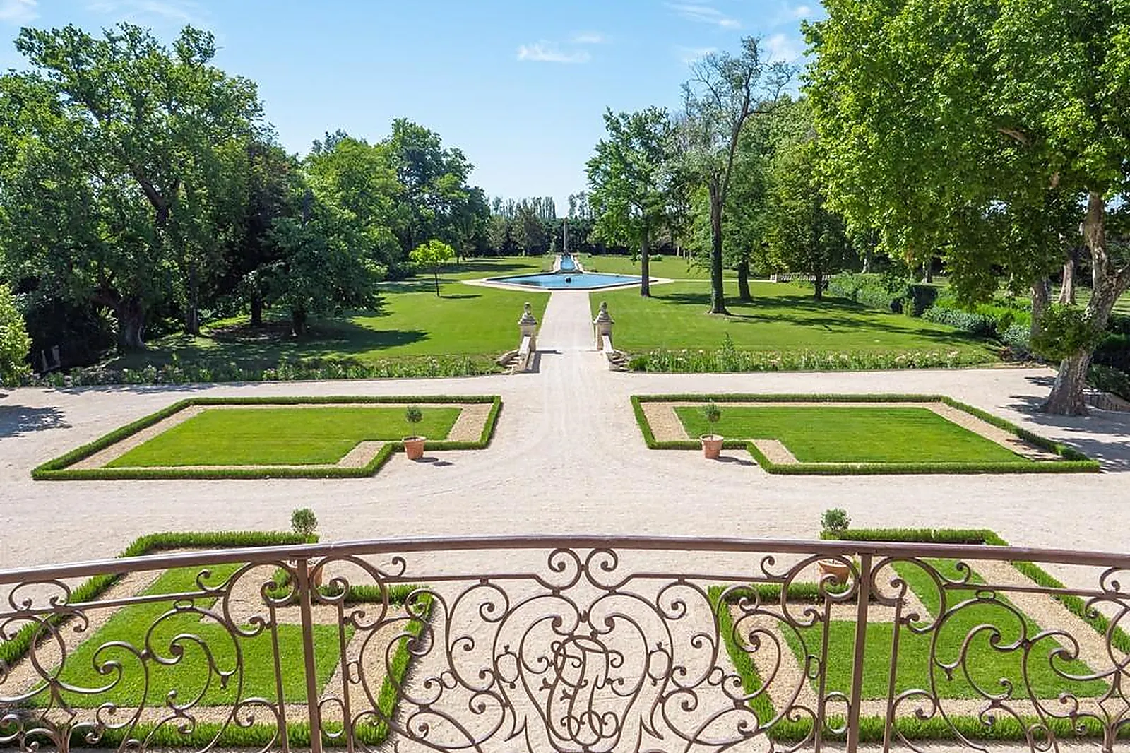 Lieux événementiels, CHÂTEAU DE TOURREAU
